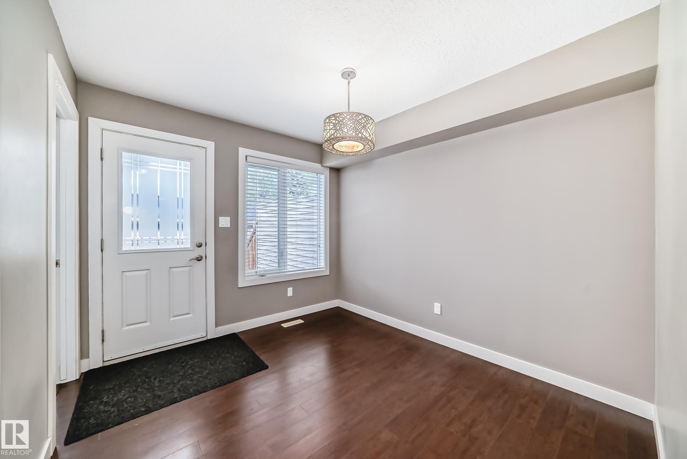 https://zimg.paragon.ice.com/ParagonImages/Property/PM/RAE/225402072/7/0/0/5bcb979854287b6d0119da544ce02b26/1/4798866b6e65c75306c5deaf10b707e1/225402072-51b3239c-828a-4941-81c1-00fbe36fd08b.JPG