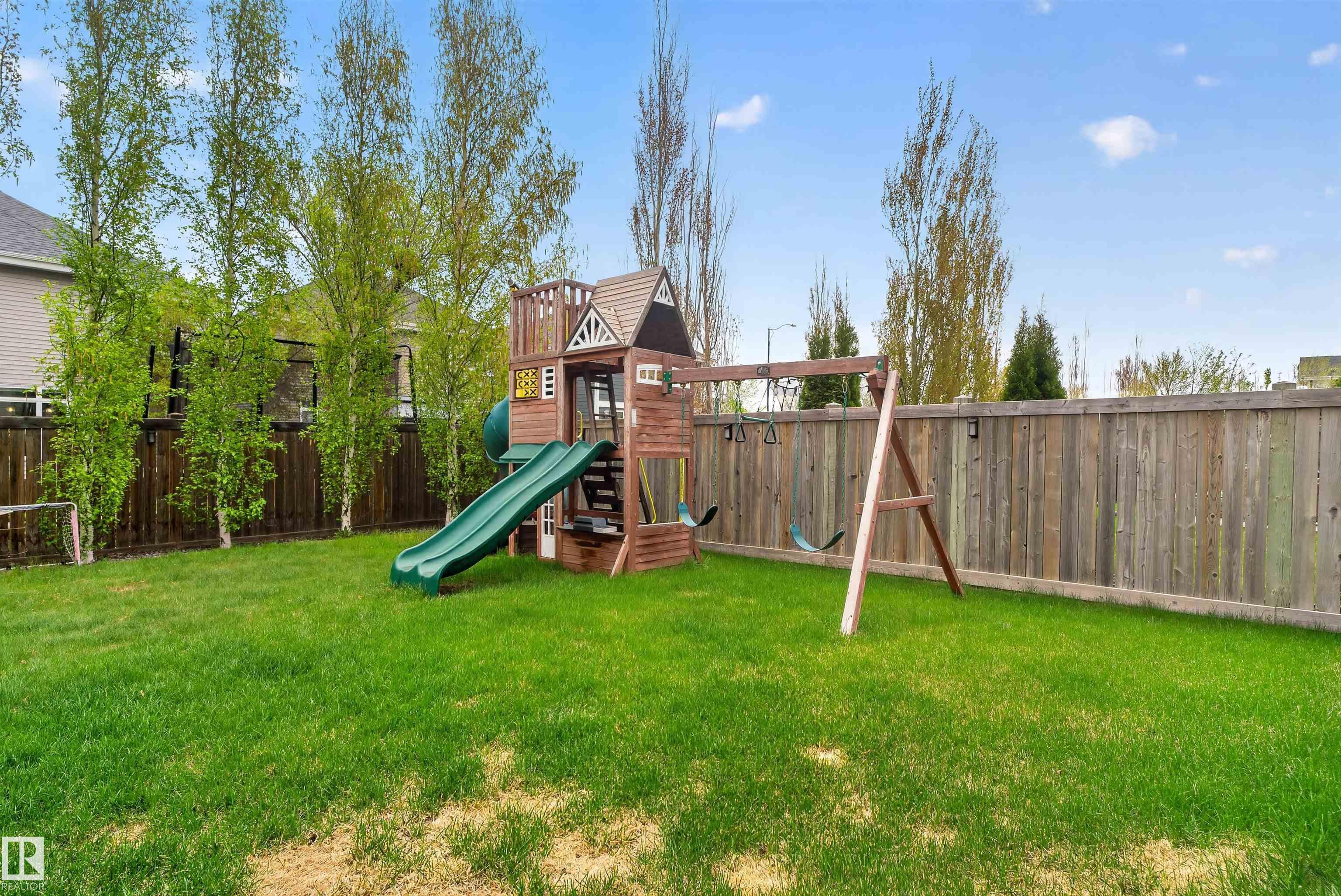 Photo 12 at 9012 24 Avenue SW, Summerside, Edmonton