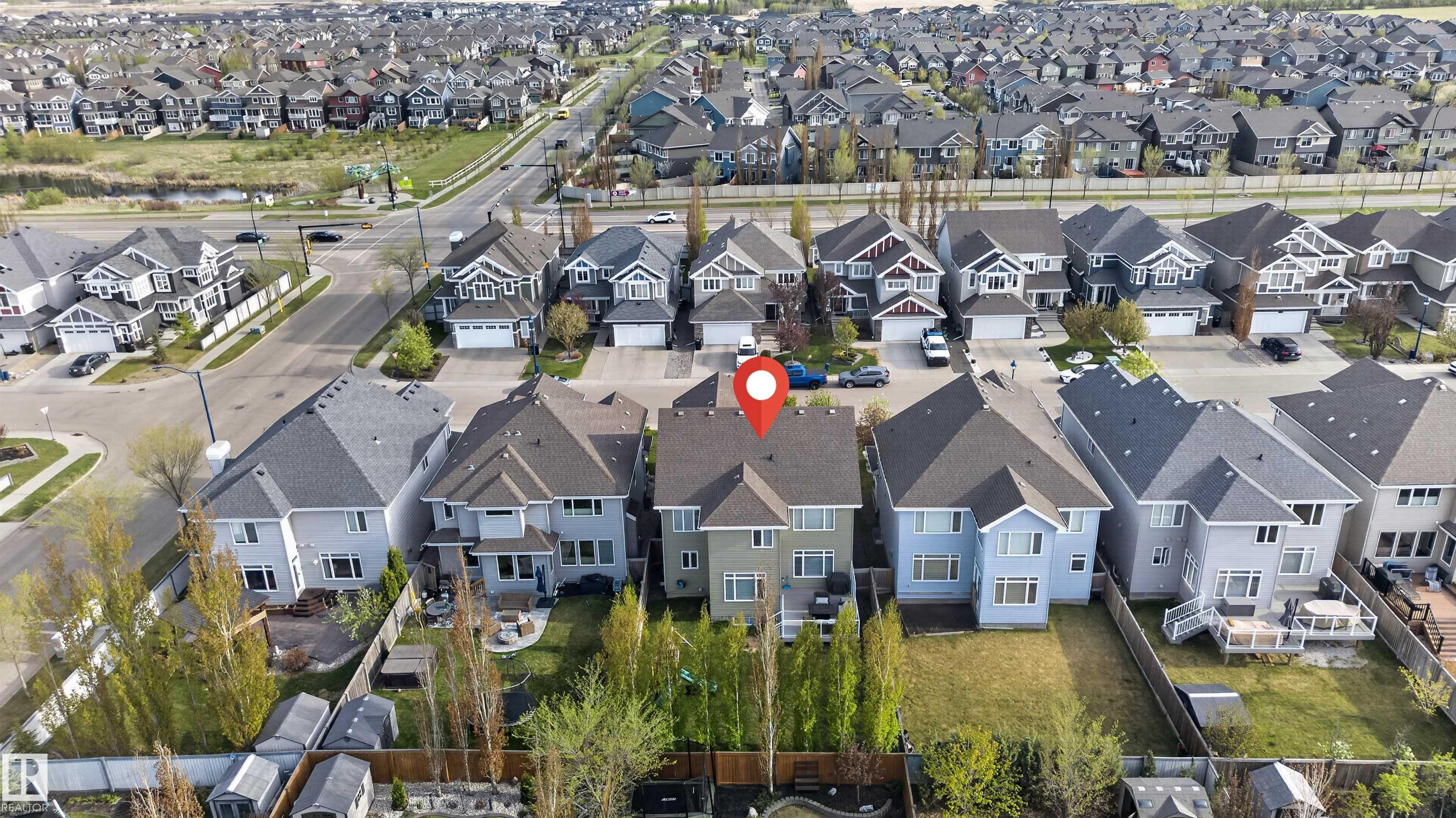 Picture for 9012 24 AV SW