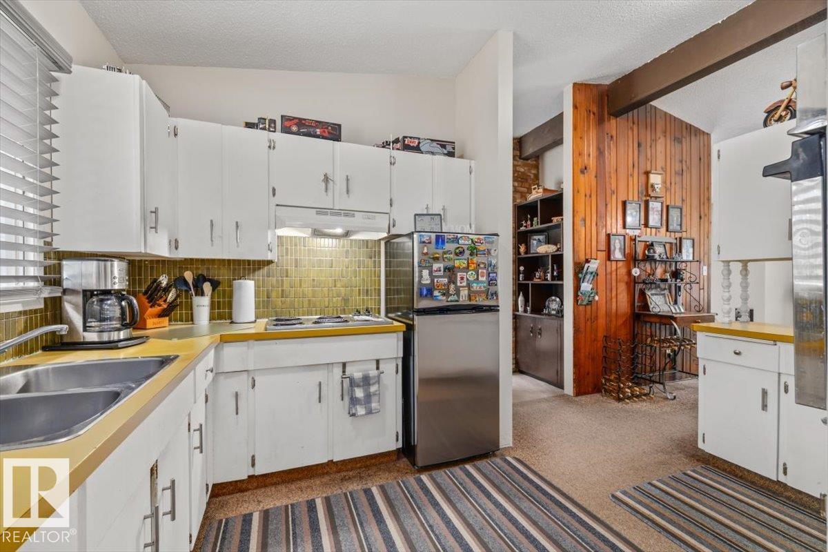 Photo 12 at 4411 209 Street NW, Edgemont, Edmonton