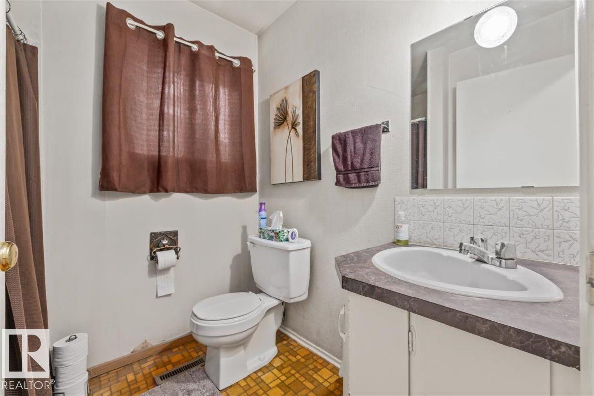 Photo 20 at 4411 209 Street NW, Edgemont, Edmonton