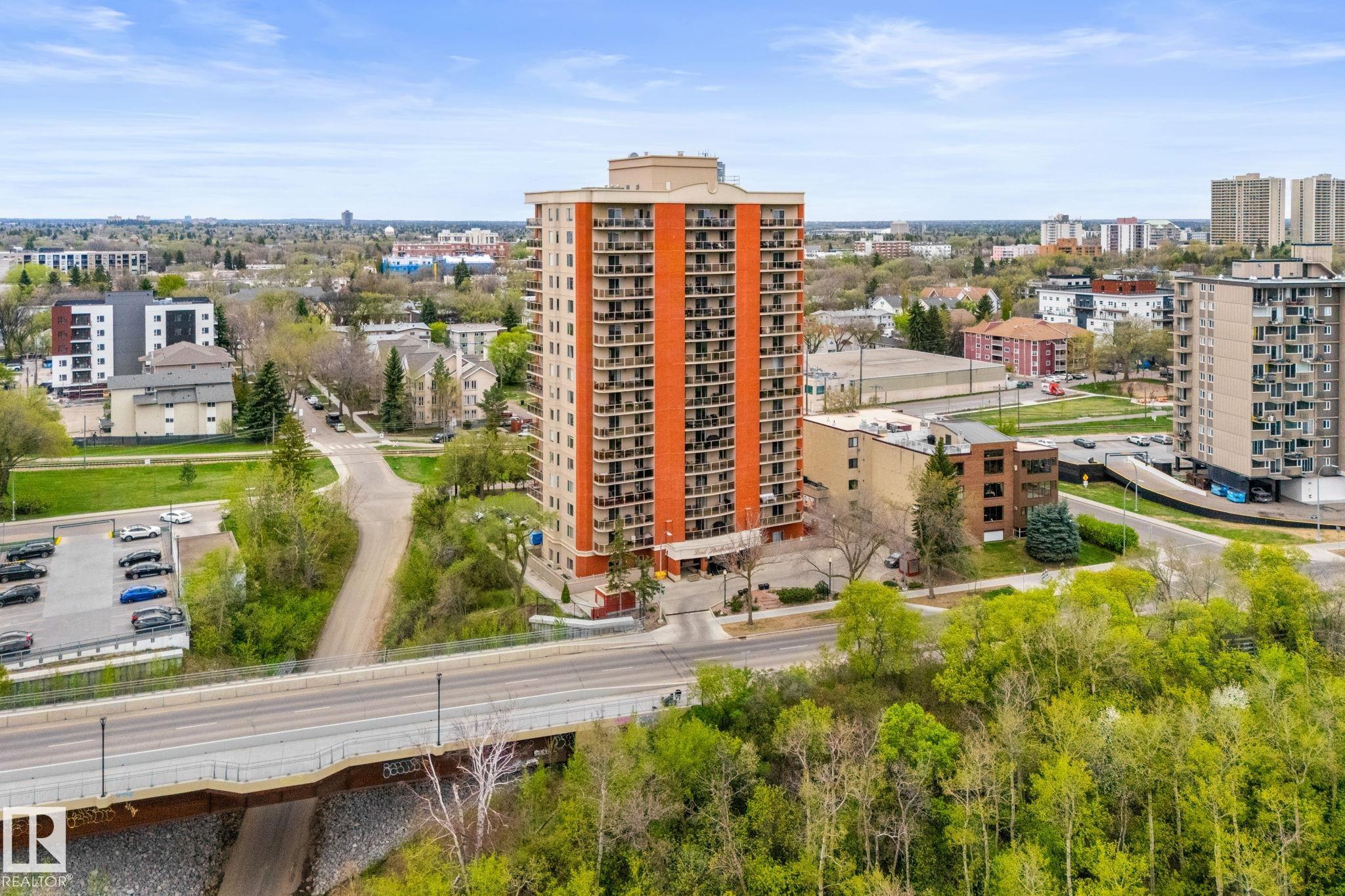 Photo 6 at 1602 - 10649 Saskatchewan Drive NW, Strathcona, Edmonton