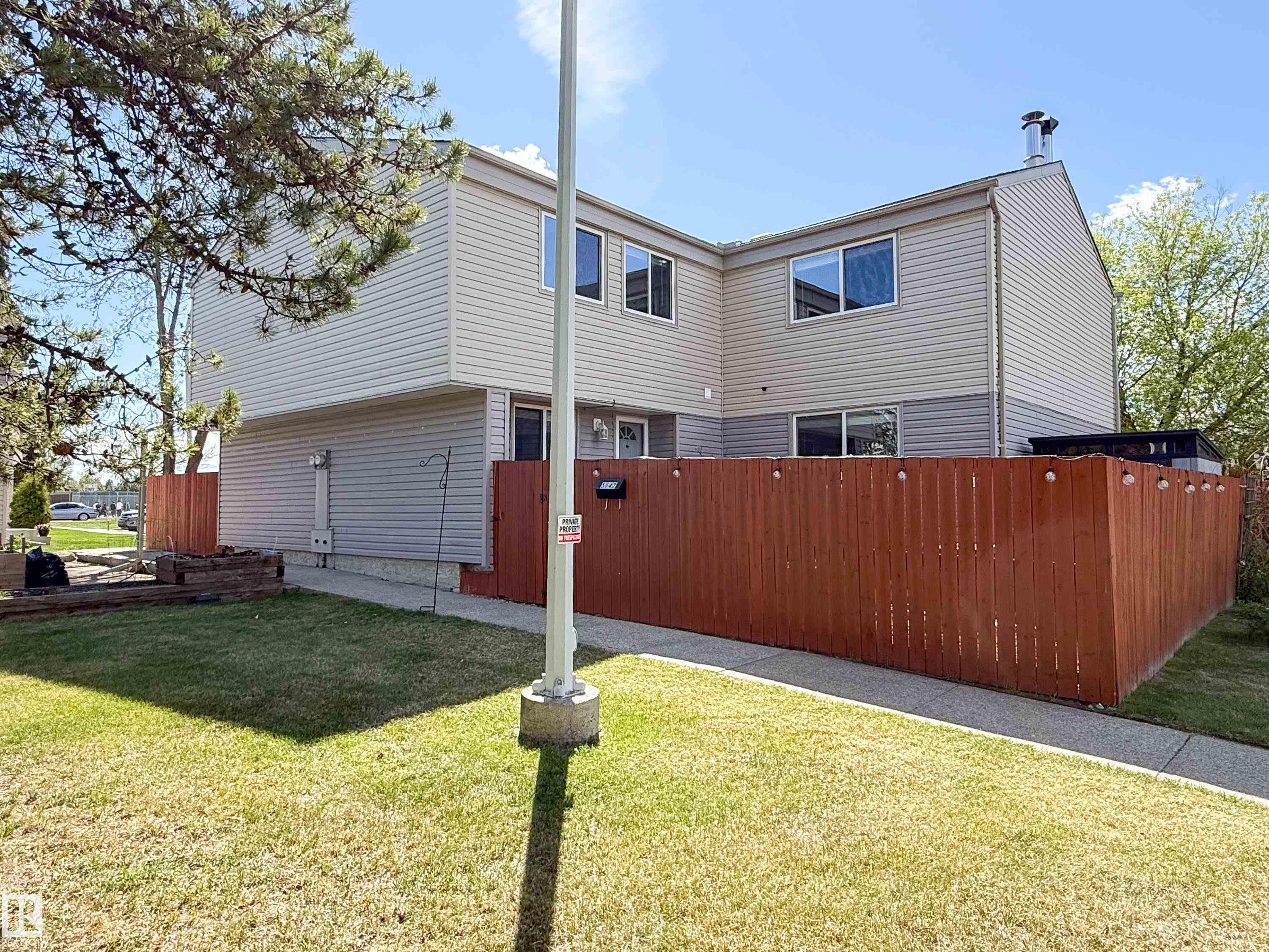 Picture for 5642 148 ST NW