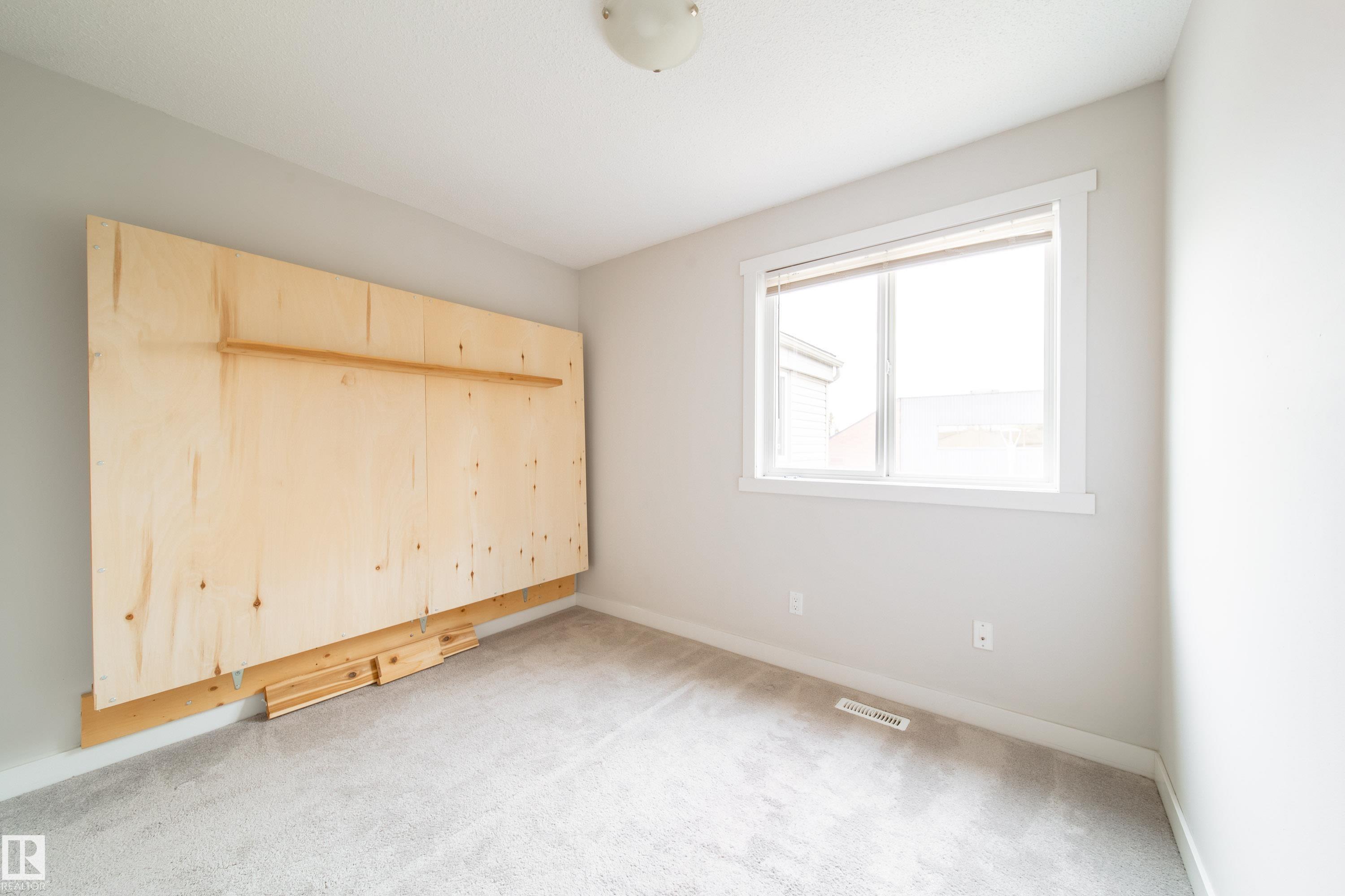 https://zimg.paragon.ice.com/ParagonImages/Property/PM/RAE/225402081/31/0/0/e30c7b3d38a472d769845d602657e4f7/1/6f3a3377c61851b65010868c8ed7566c/225402081-cc3ece9f-8ea4-4dec-90d1-2d3d2e7257c3.JPG