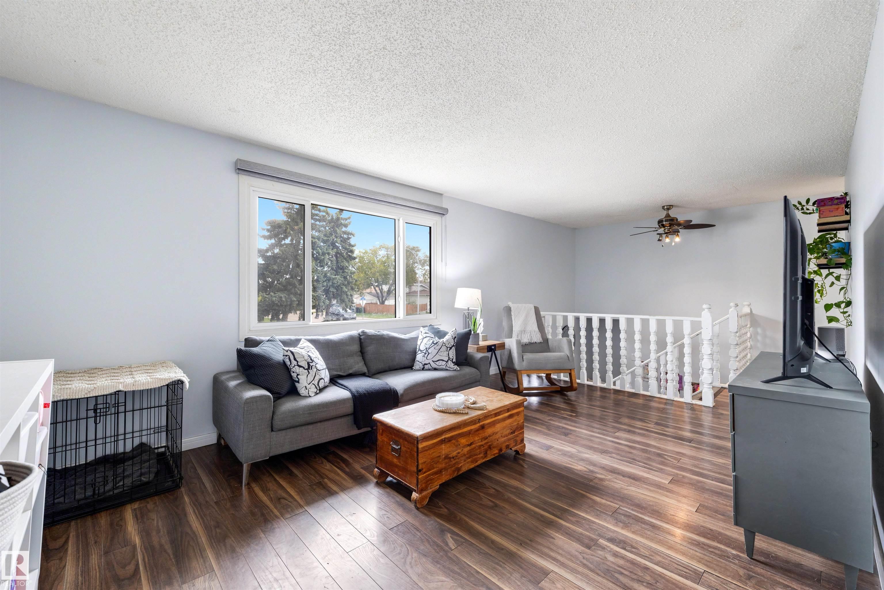 Photo 11 at 5502 52 Street, Willow Park, Leduc