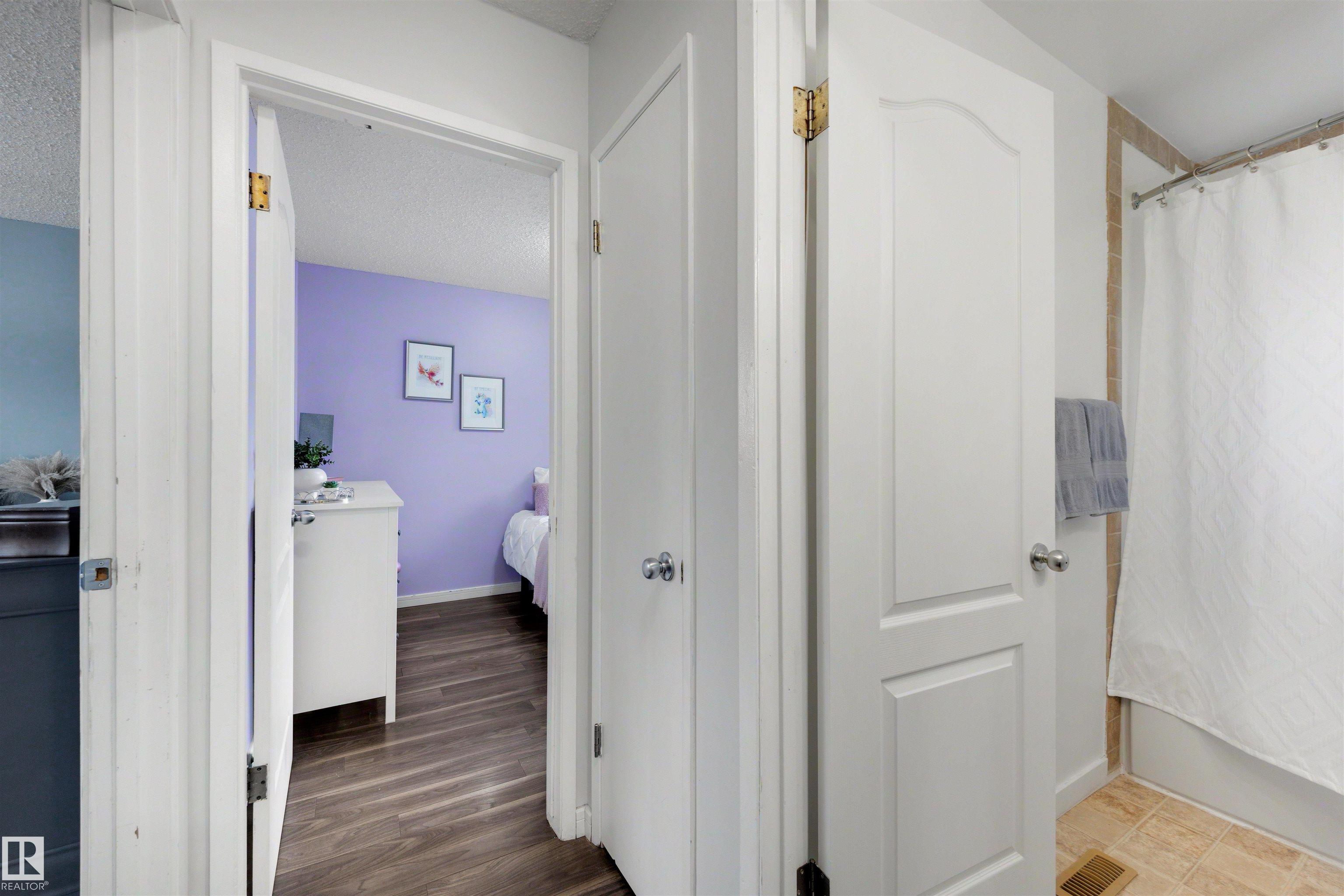 Photo 13 at 5502 52 Street, Willow Park, Leduc