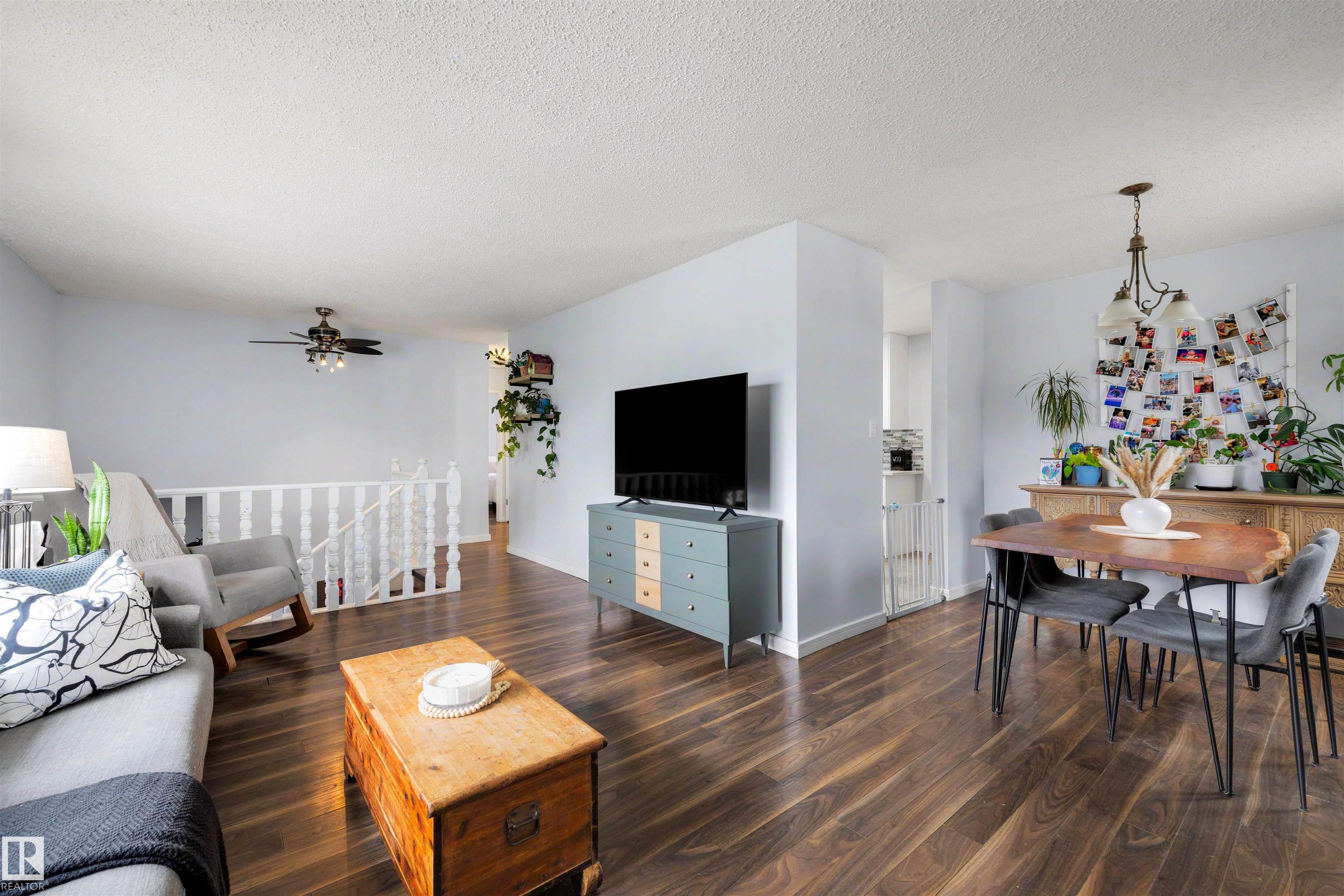 Photo 10 at 5502 52 Street, Willow Park, Leduc