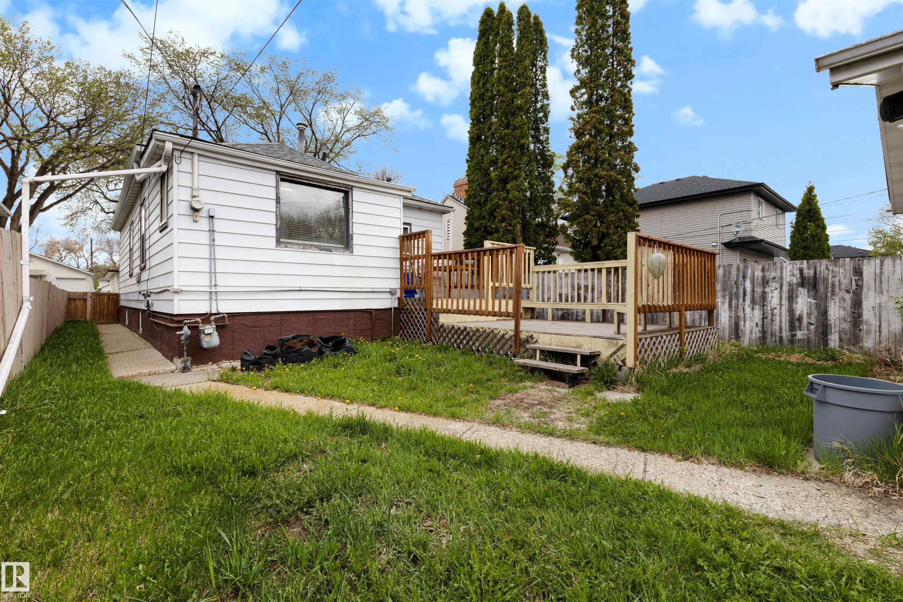 Photo 31 at 11417 91 Street NW, Alberta Avenue, Edmonton