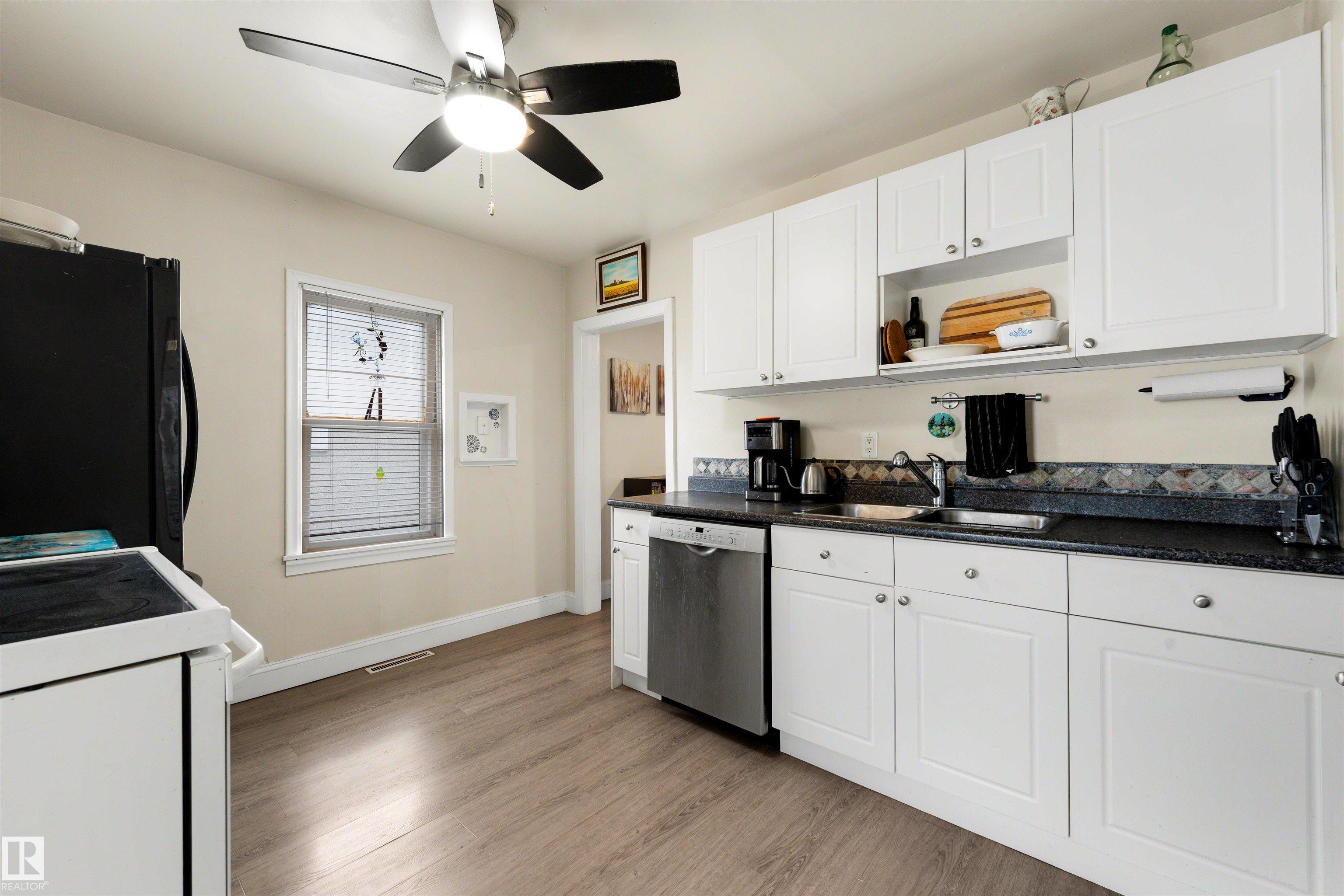 Photo 10 at 11417 91 Street NW, Alberta Avenue, Edmonton