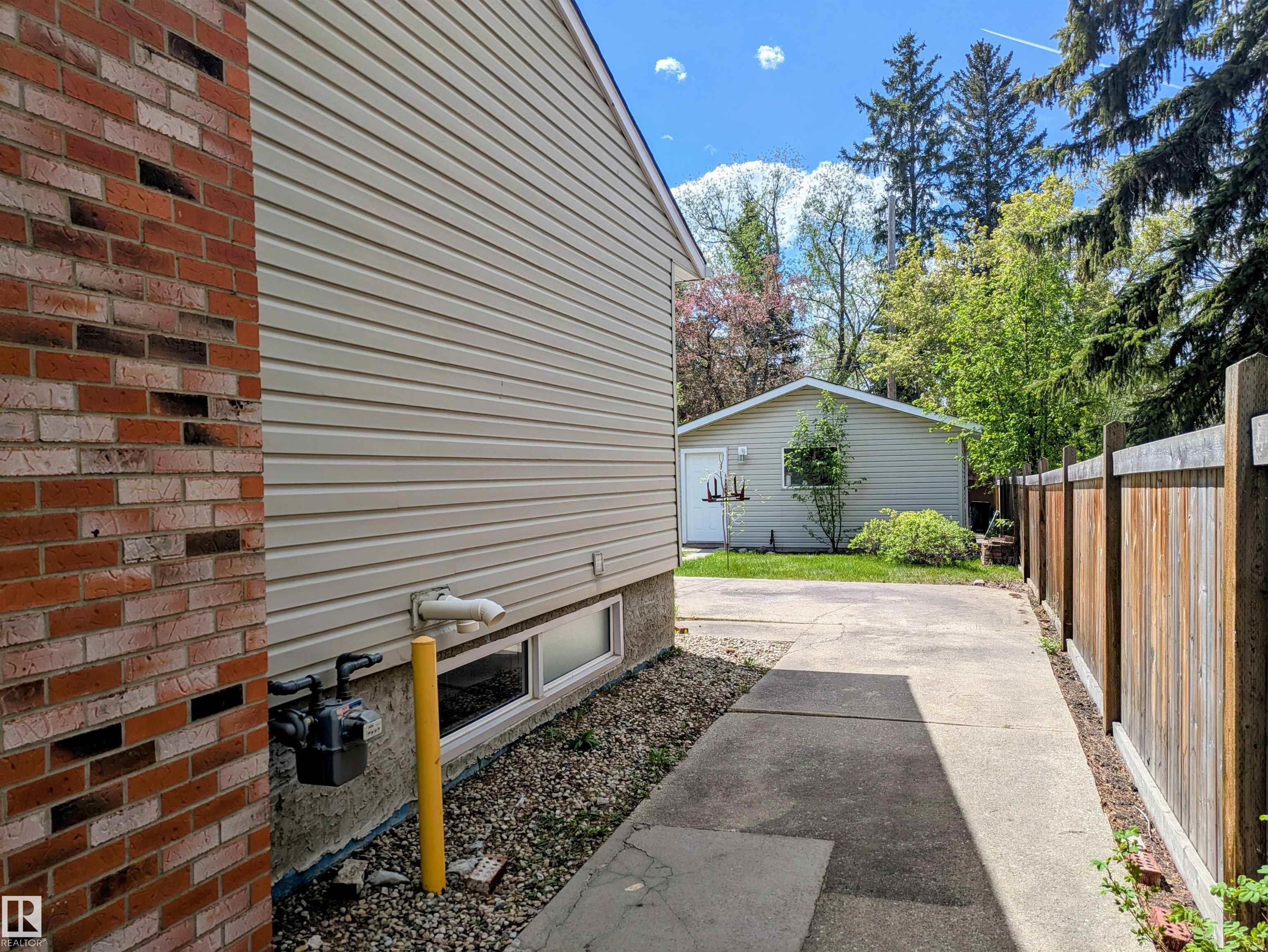Photo 14 at 8718 119 Street NW, Windsor Park, Edmonton