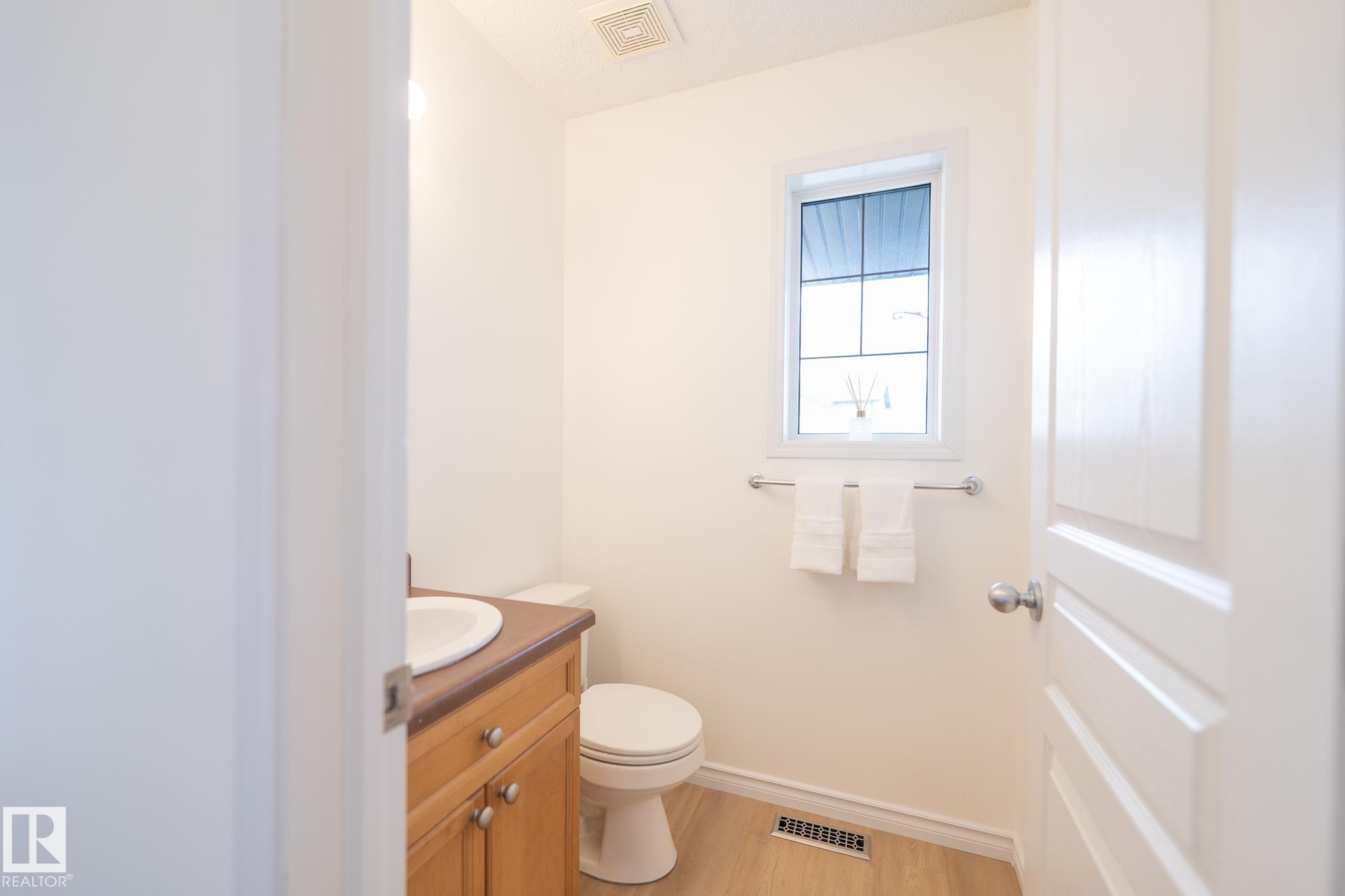 Photo 7 at 20339 58 Avenue NW, The Hamptons, Edmonton