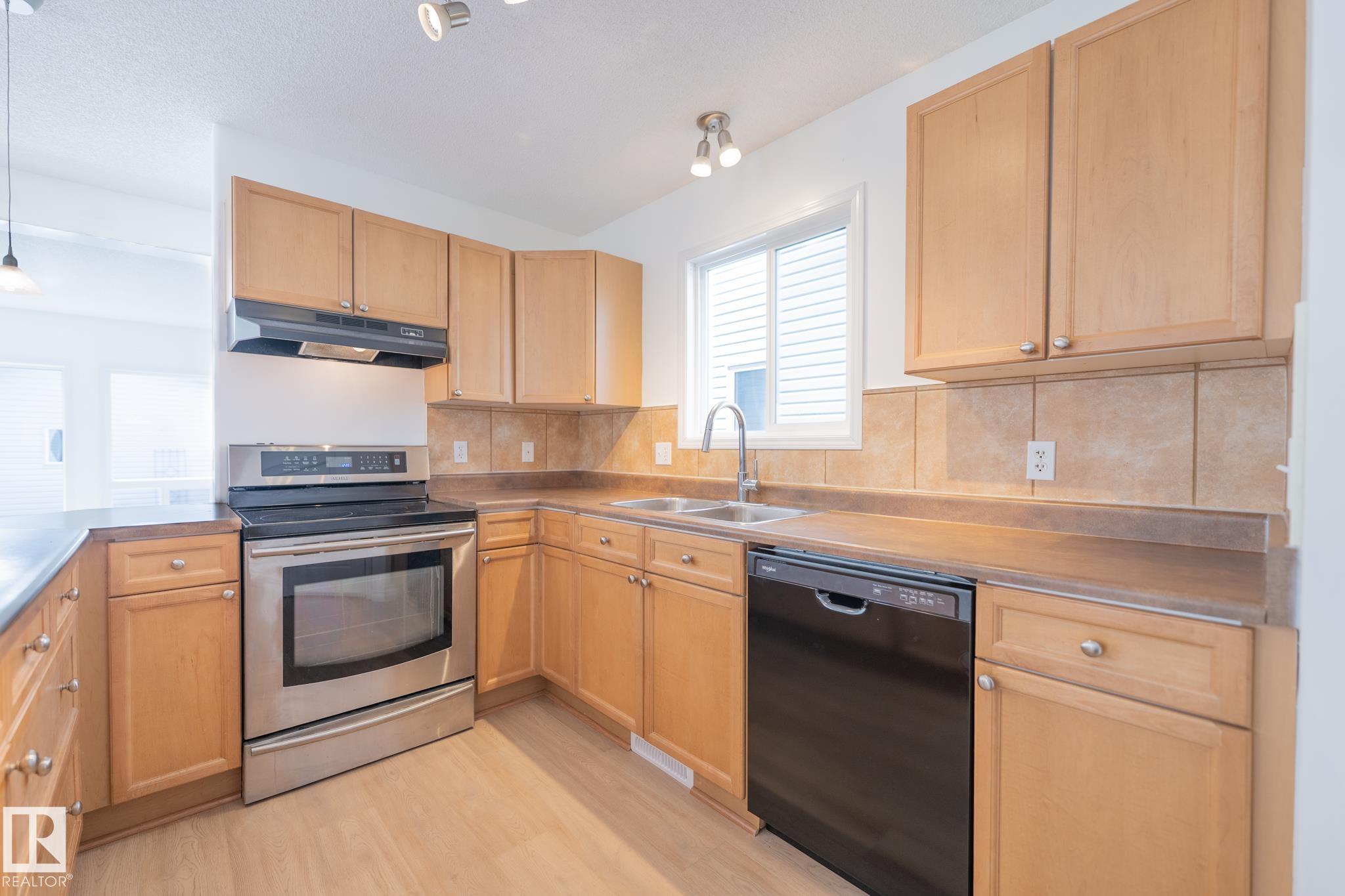 Photo 10 at 20339 58 Avenue NW, The Hamptons, Edmonton