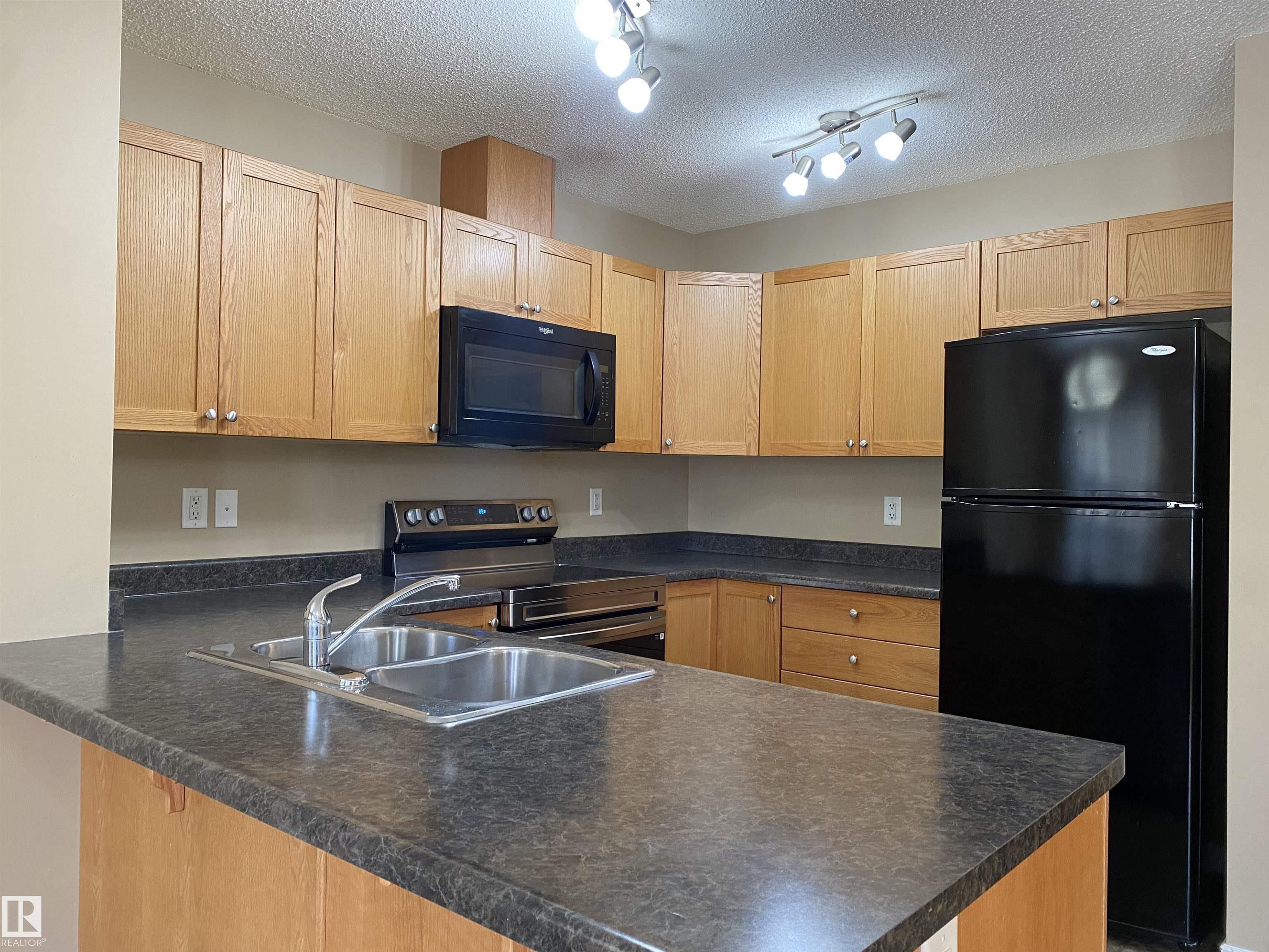 6411 18 Avenue SW, Walker, Edmonton