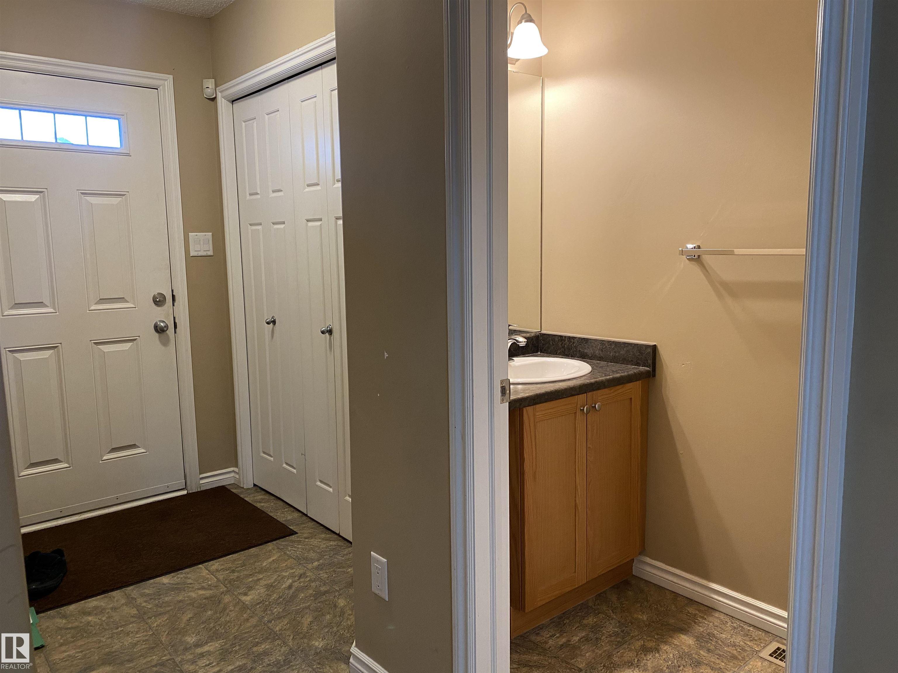 Photo 13 at 6411 18 Avenue SW, Walker, Edmonton