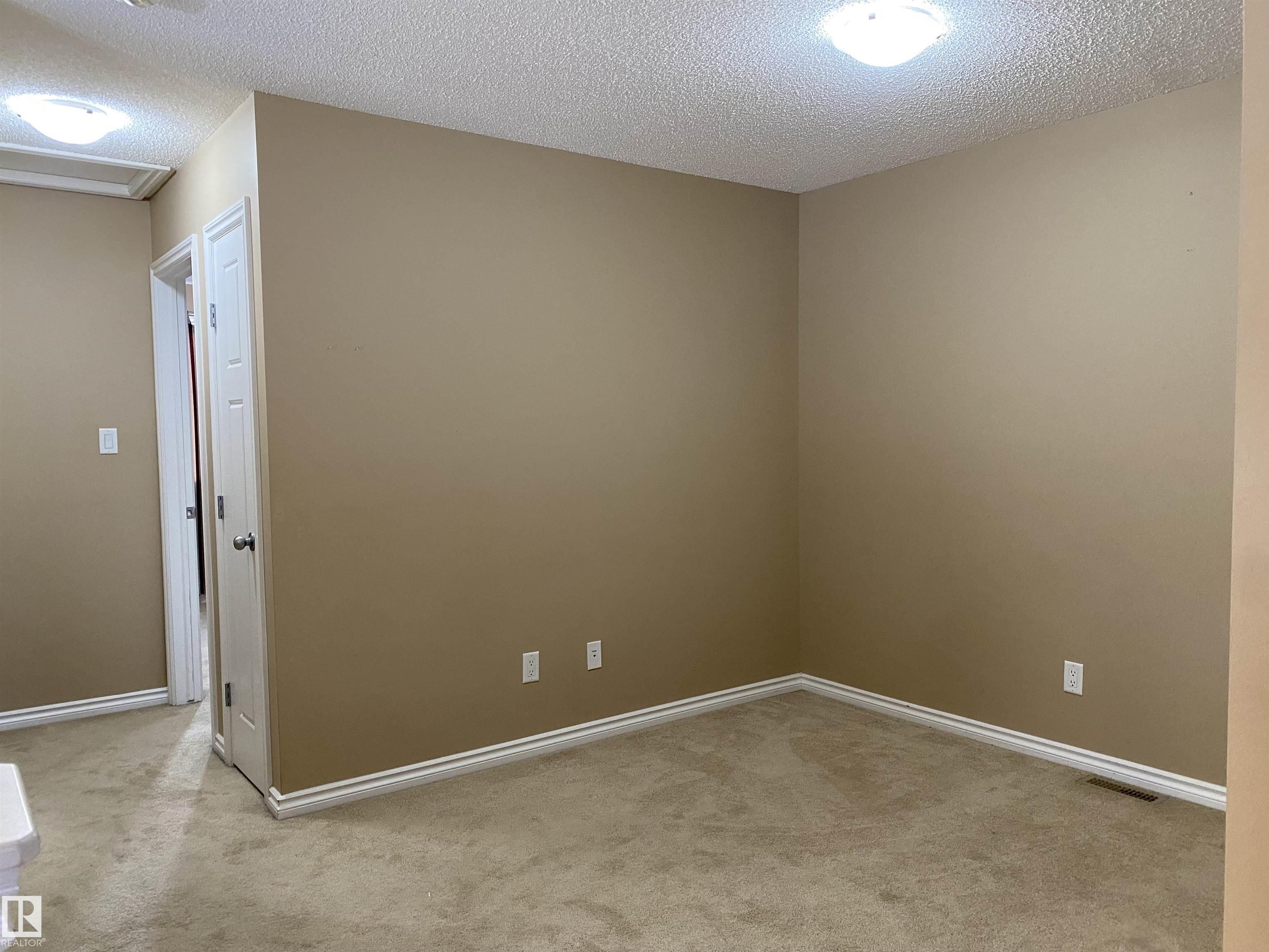 Photo 15 at 6411 18 Avenue SW, Walker, Edmonton