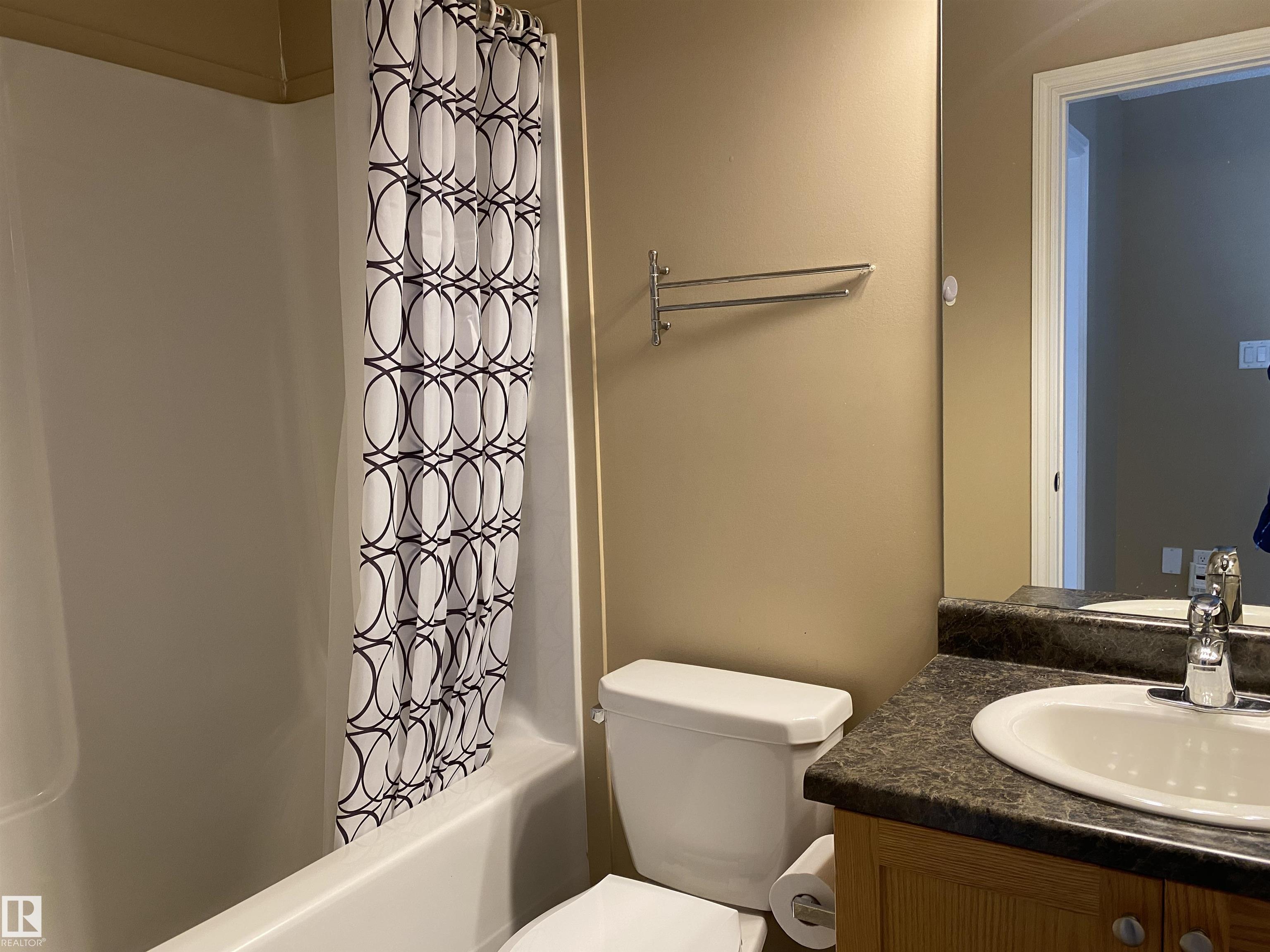 Photo 16 at 6411 18 Avenue SW, Walker, Edmonton