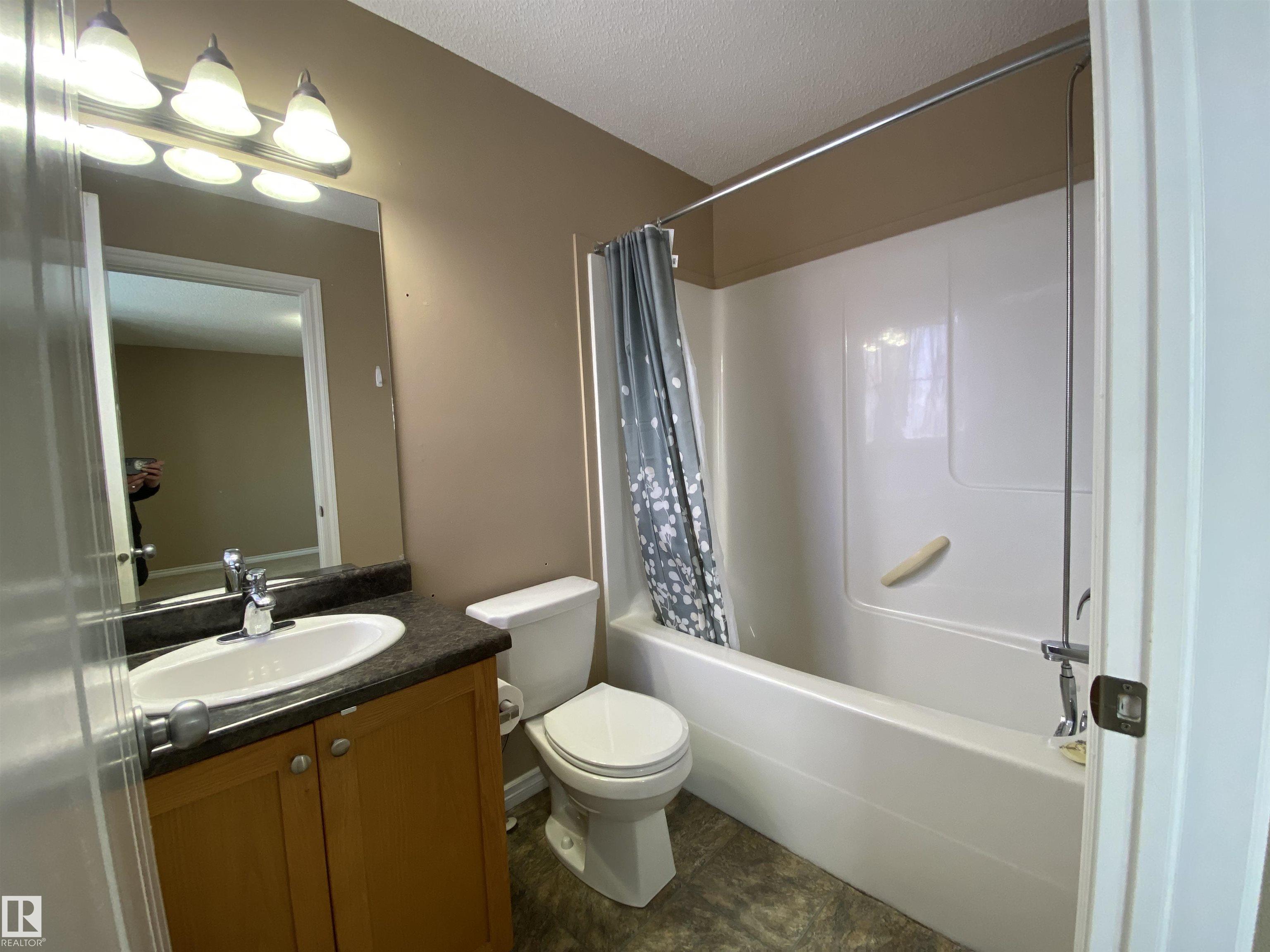 Photo 20 at 6411 18 Avenue SW, Walker, Edmonton