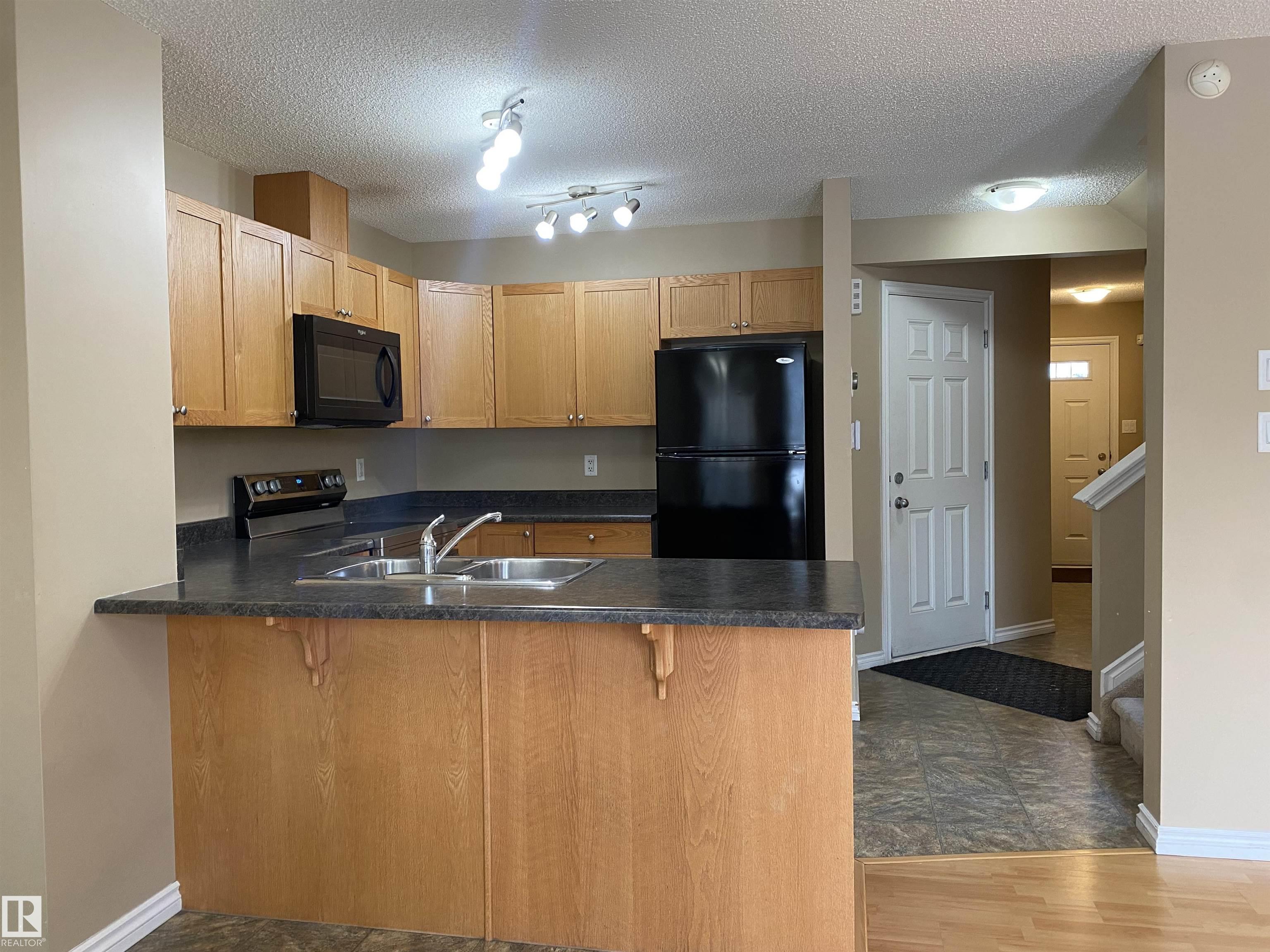6411 18 Avenue SW, Walker, Edmonton