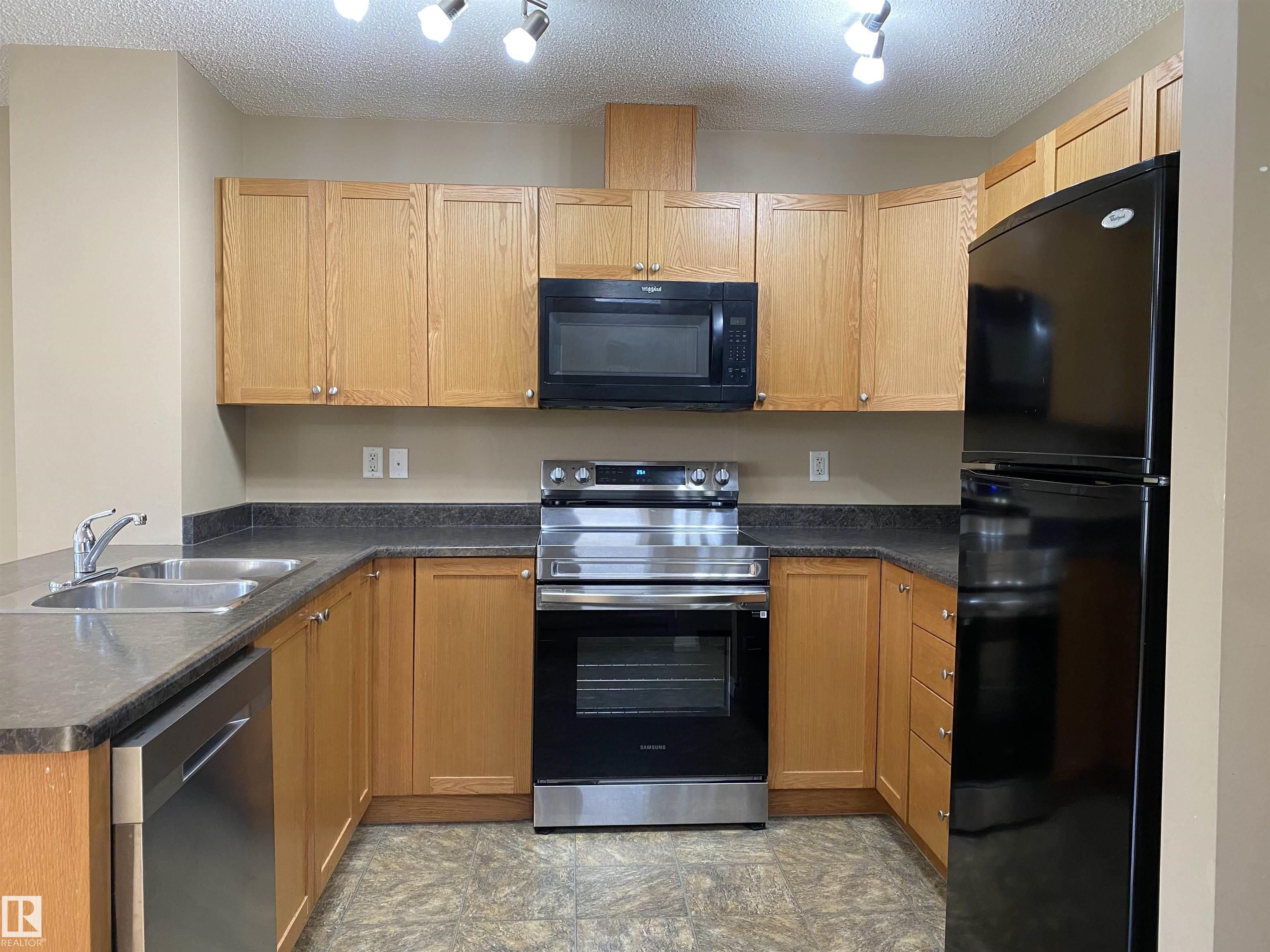 6411 18 Avenue SW, Walker, Edmonton