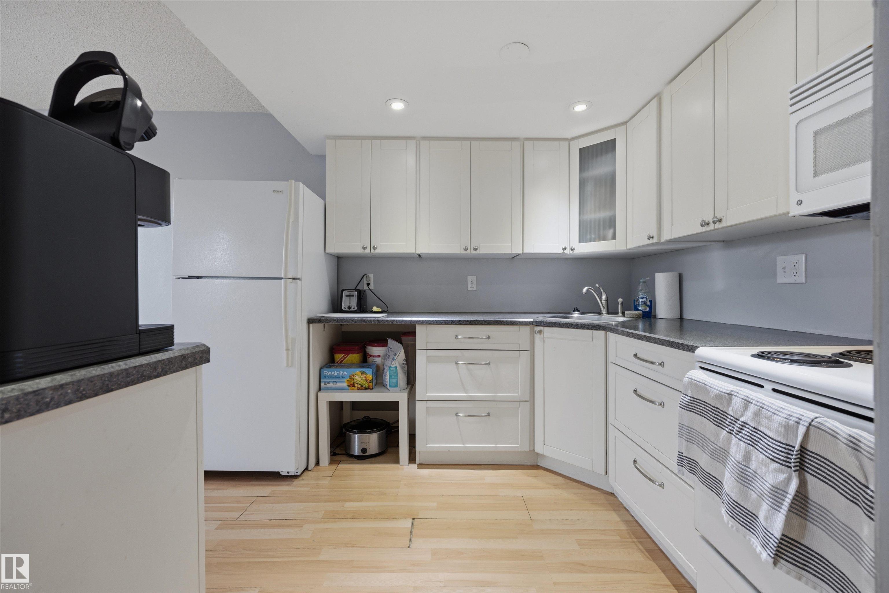 Photo 12 at 3 - 18315 89 Avenue NW, Belmead, Edmonton