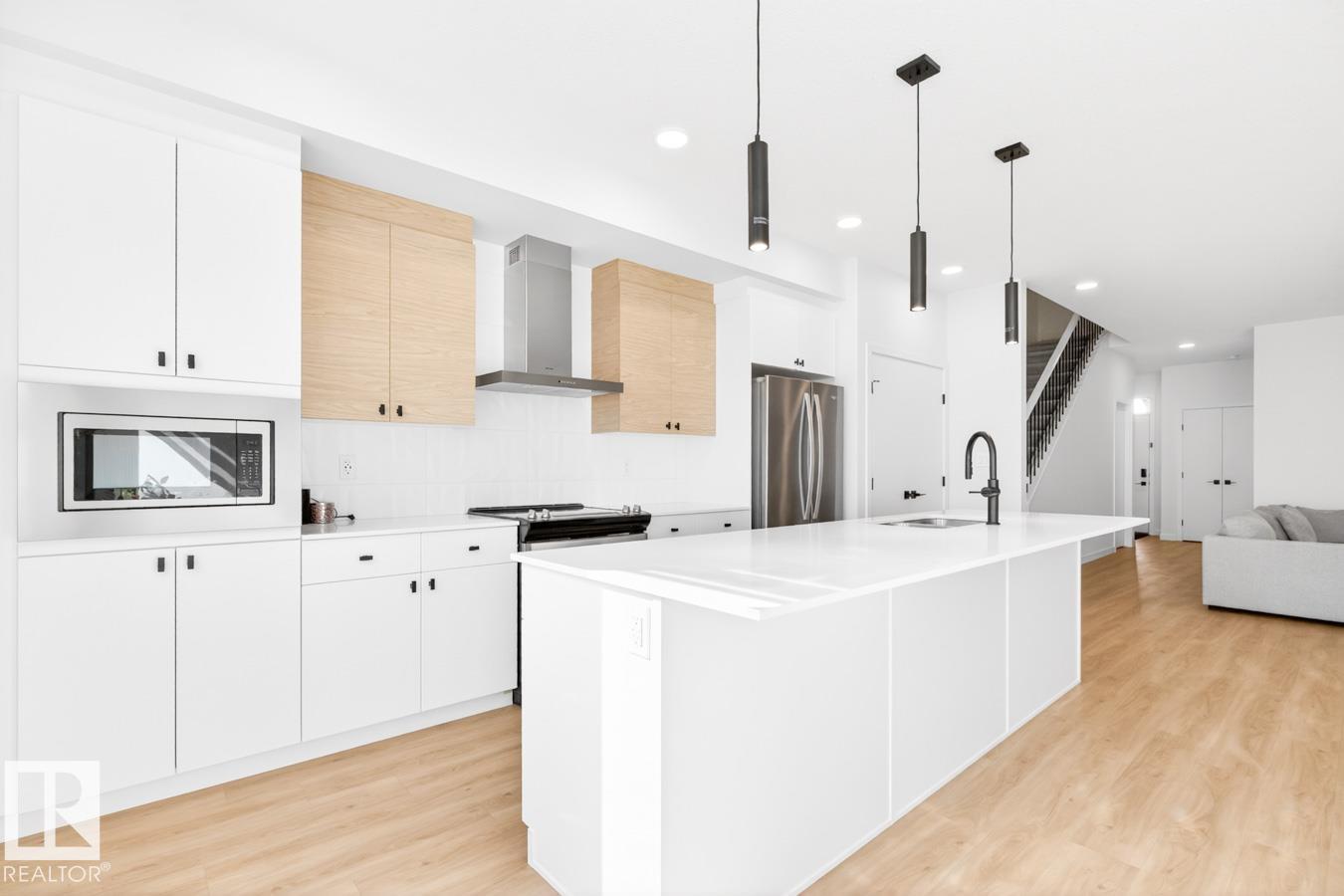 Photo 7 at 17347 100 Street NW, Elsinore, Edmonton