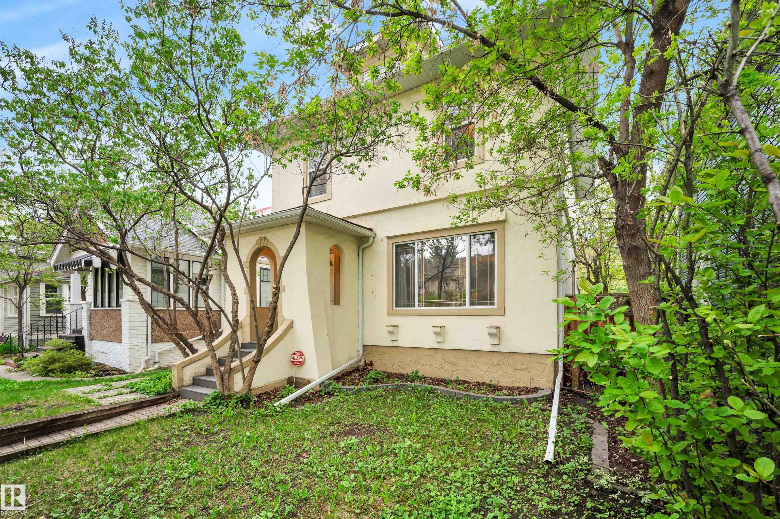 11028 84 Avenue NW, Garneau, Edmonton