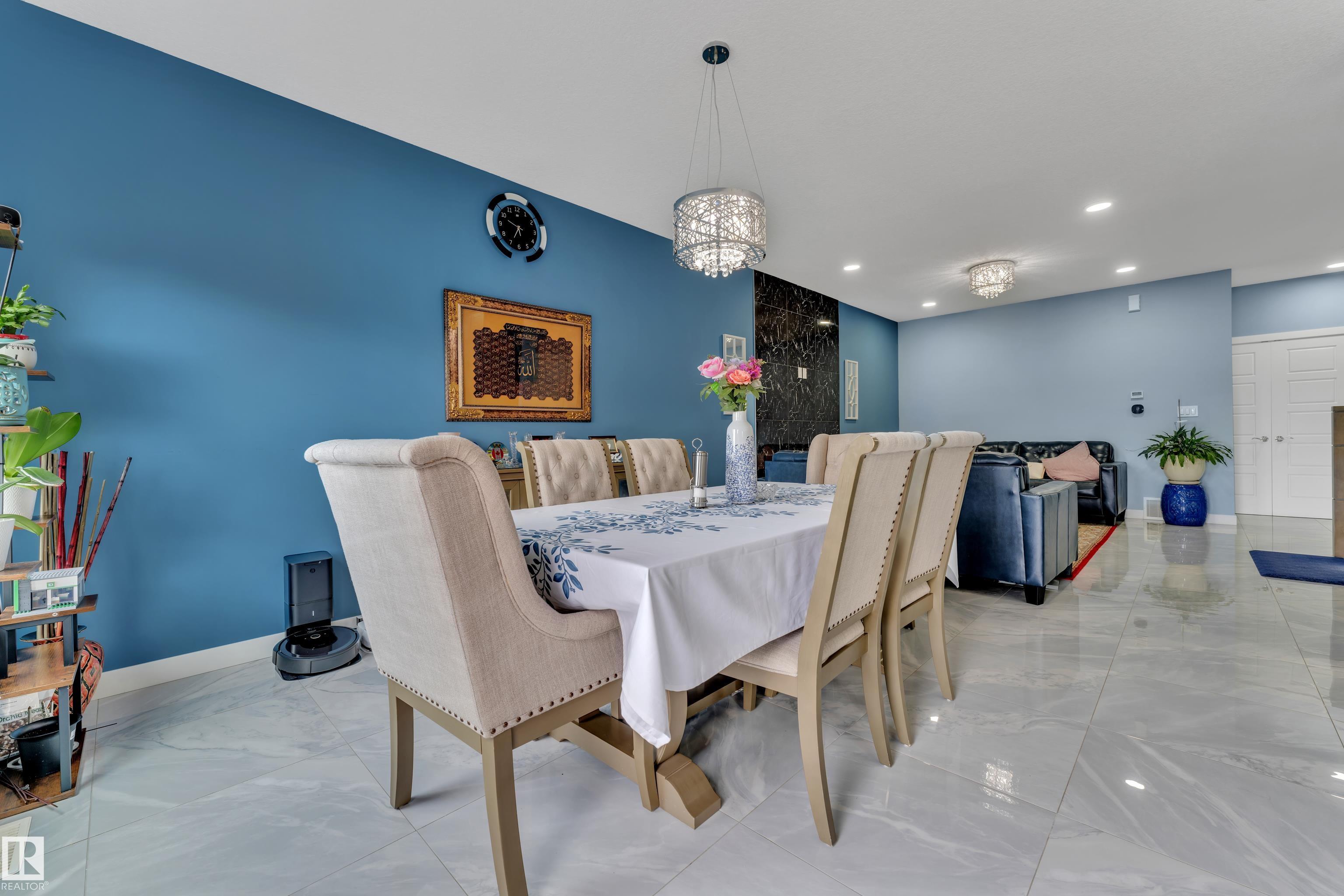 https://zimg.paragon.ice.com/ParagonImages/Property/PM/RAE/225402103/16/0/0/af28b8f0583bc711513f13b1dac6370f/1/95770c36fb549233143a685bb1bad4a3/225402103-9b1cd8eb-759e-4a6f-ad42-ddda851bd23c.JPG