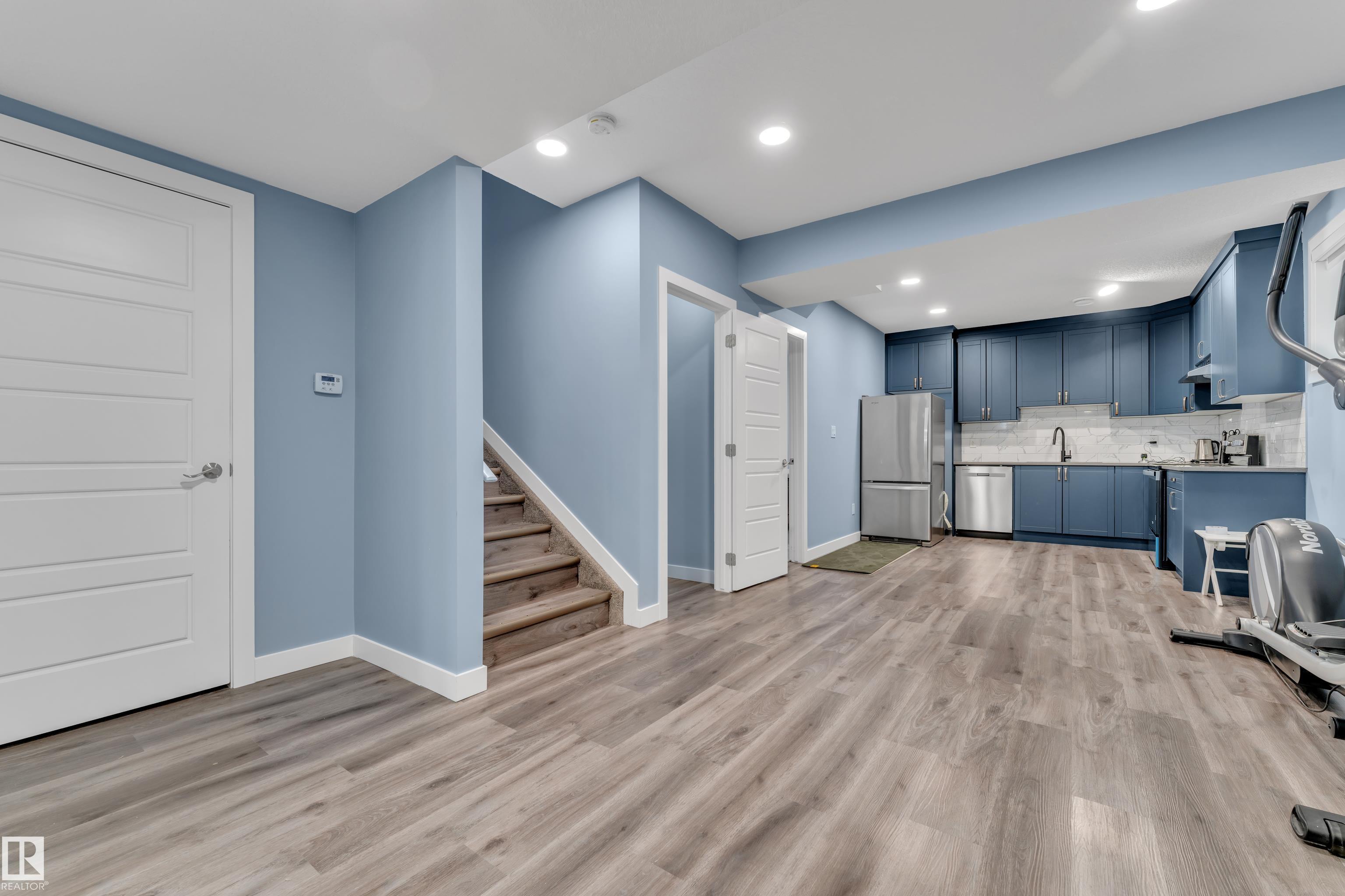 https://zimg.paragon.ice.com/ParagonImages/Property/PM/RAE/225402103/40/0/0/a0aea9a407337abf205ed53004b5c43a/1/95770c36fb549233143a685bb1bad4a3/225402103-d66c1afe-6067-4cf4-80f9-2ed6e5c0f49a.JPG