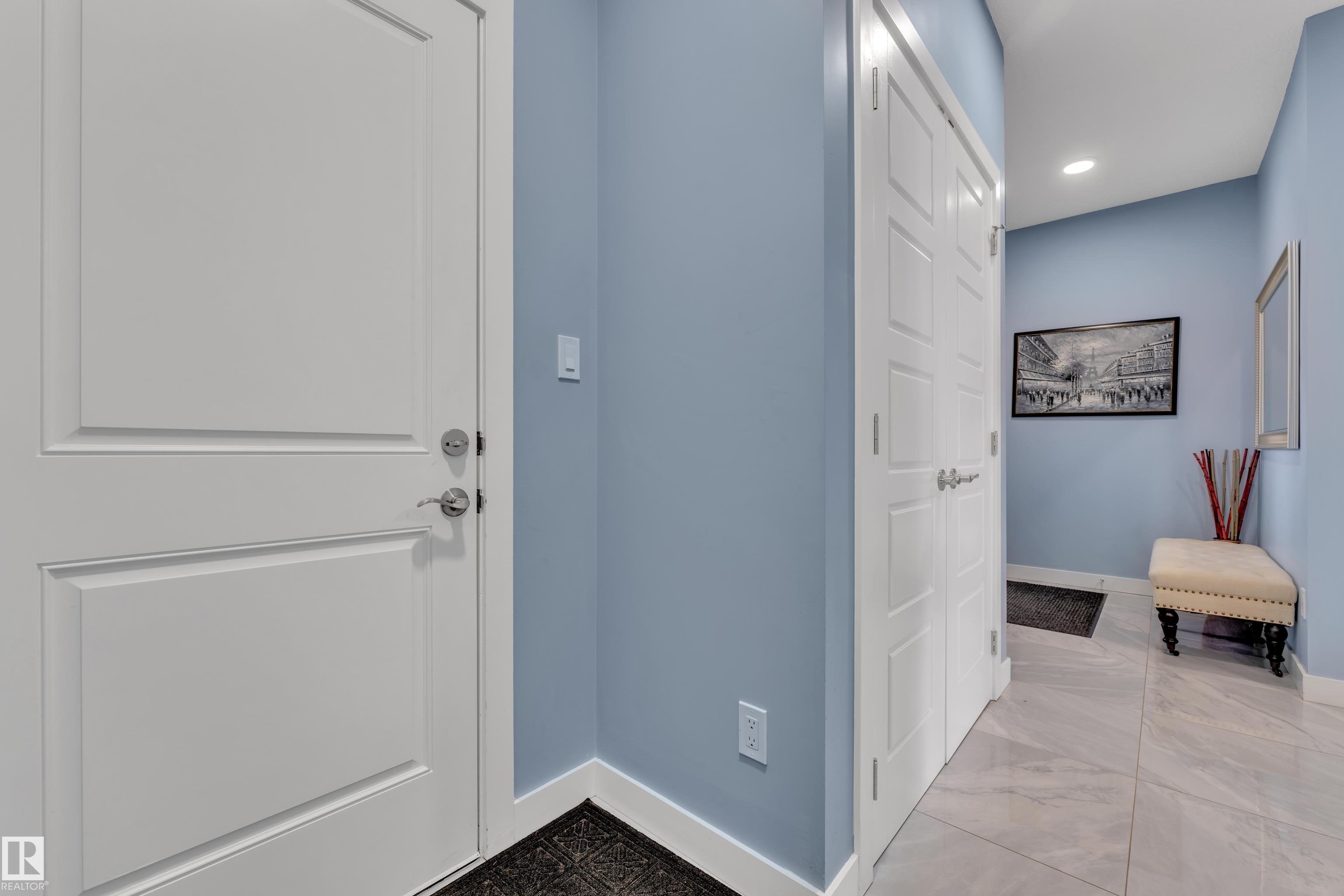 https://zimg.paragon.ice.com/ParagonImages/Property/PM/RAE/225402103/7/0/0/73d1825a99a778e68d4022262abd71c4/1/95770c36fb549233143a685bb1bad4a3/225402103-1fb1516f-47f3-467c-8793-7c60d9d9c8ad.JPG