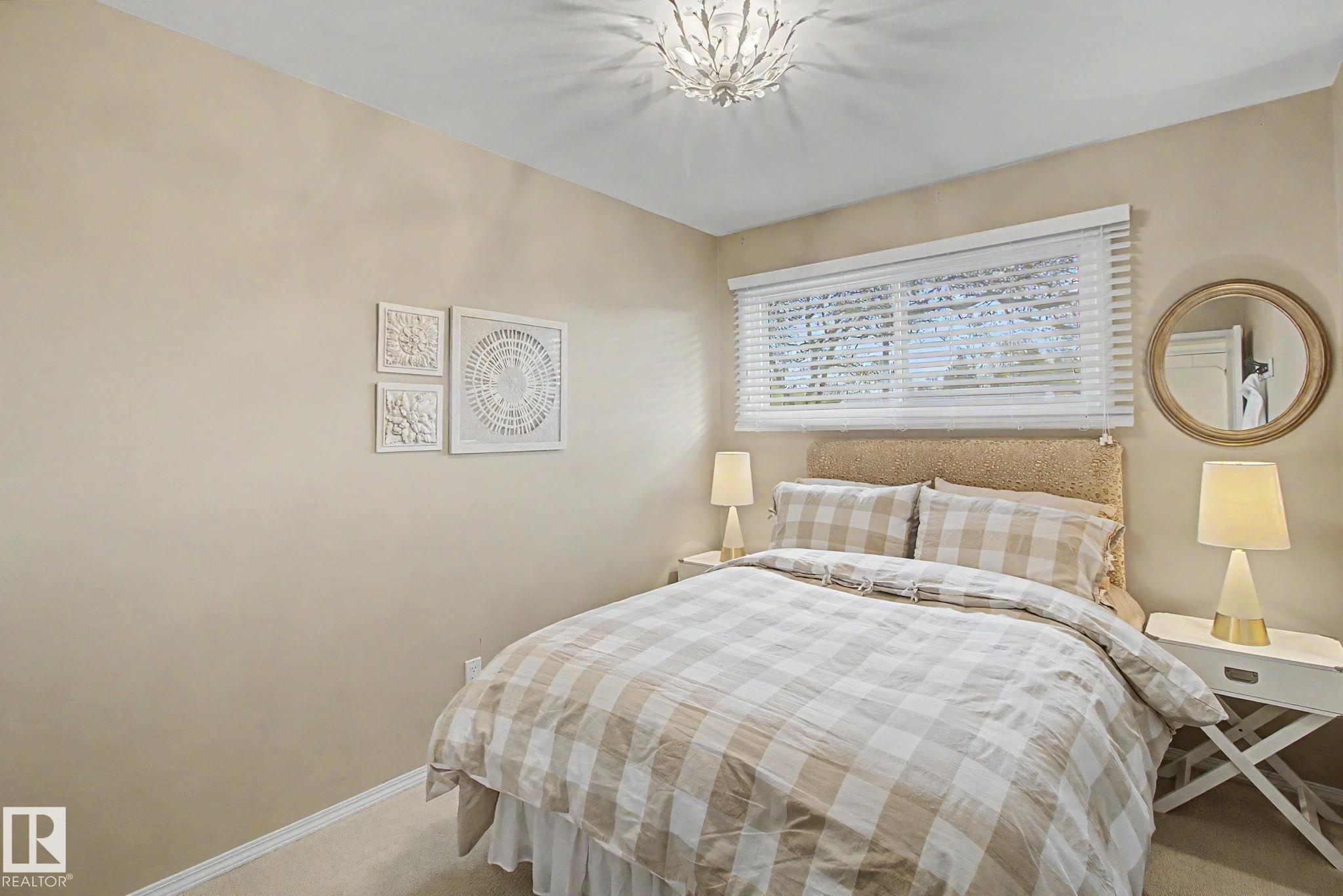 Photo 16 at 11918 43 Street NW, Beacon Heights, Edmonton