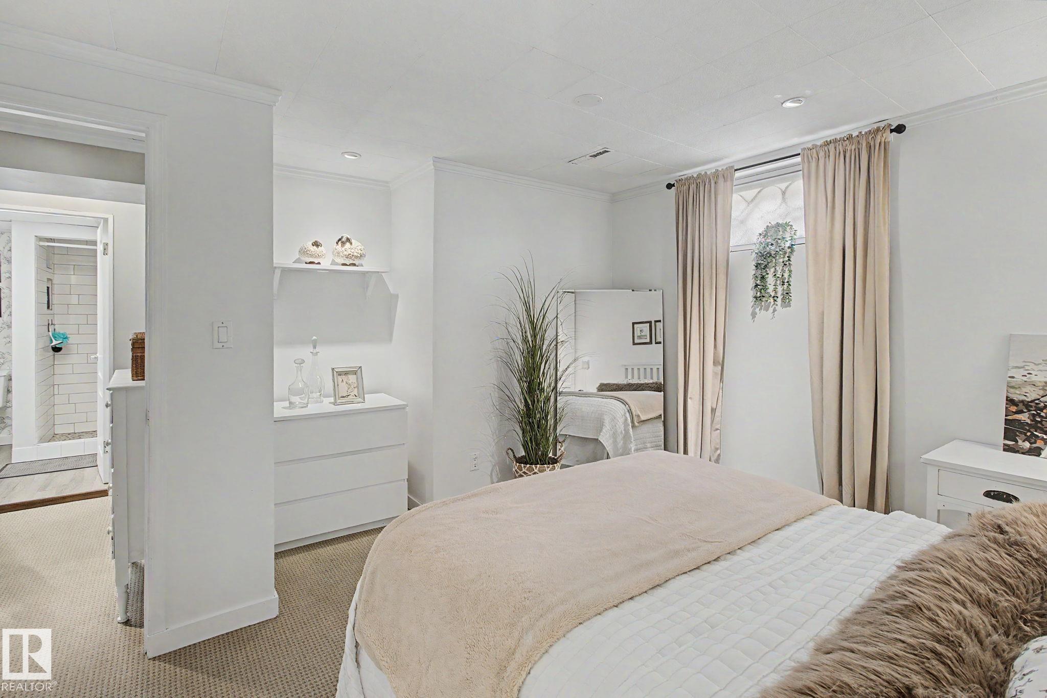 Photo 35 at 11918 43 Street NW, Beacon Heights, Edmonton