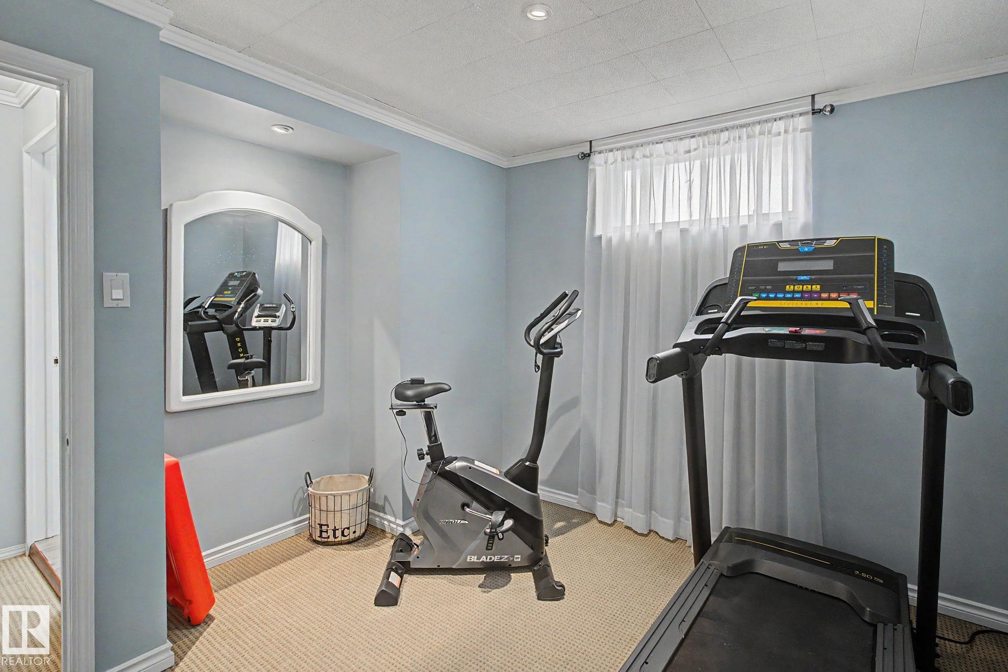 Photo 36 at 11918 43 Street NW, Beacon Heights, Edmonton