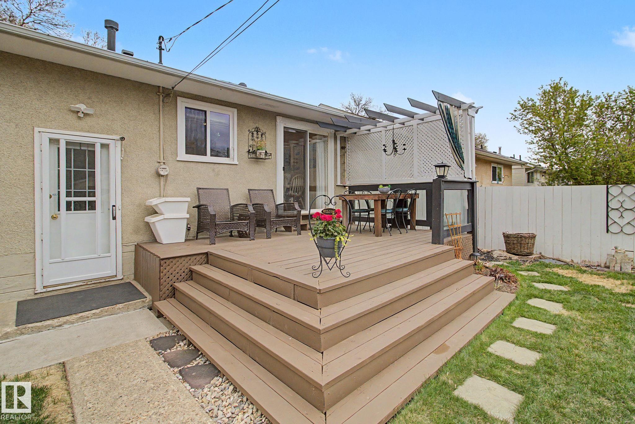 Photo 39 at 11918 43 Street NW, Beacon Heights, Edmonton