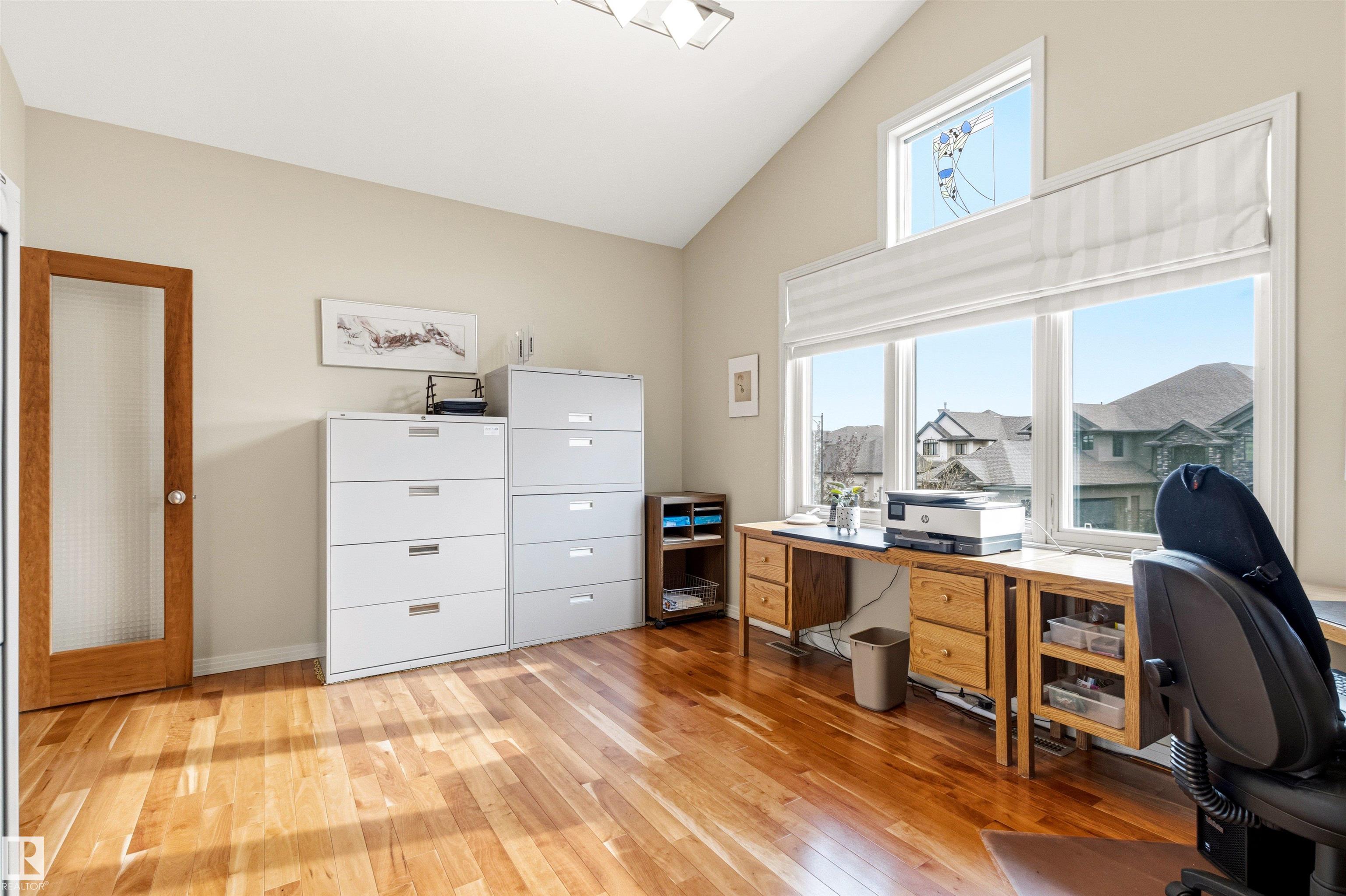 https://zimg.paragon.ice.com/ParagonImages/Property/PM/RAE/225402115/30/0/0/68eca8925a42a95c77857ba210f851e1/1/b2412a2cbce22795cc66dc75327011f3/225402115-ce67c00e-f9d7-4f19-84f8-e50f00293e86.JPG