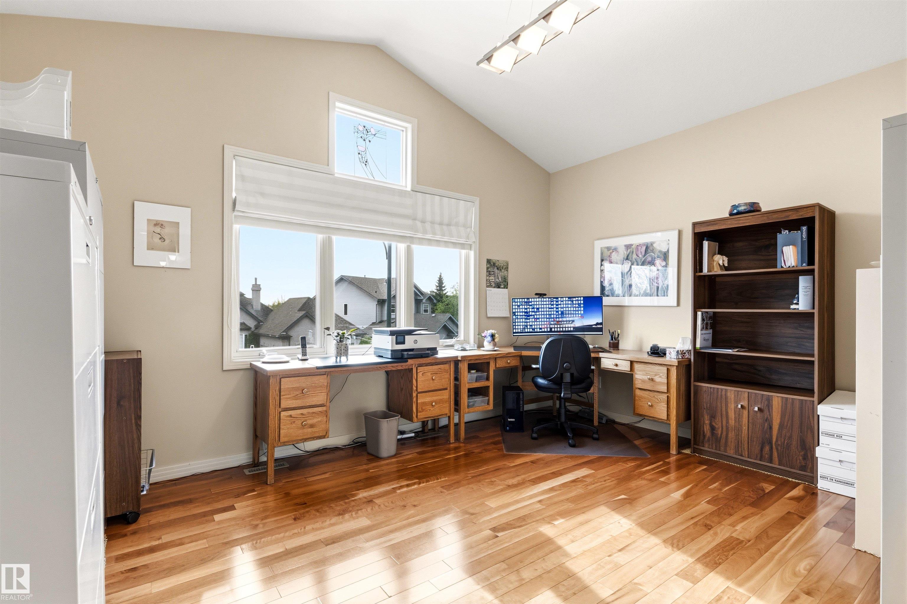 https://zimg.paragon.ice.com/ParagonImages/Property/PM/RAE/225402115/31/0/0/adcd3d4722b1186f636eaf55d8d96974/1/b2412a2cbce22795cc66dc75327011f3/225402115-f56c8ba4-a810-4c98-af6f-98a9f0cbc8a9.JPG