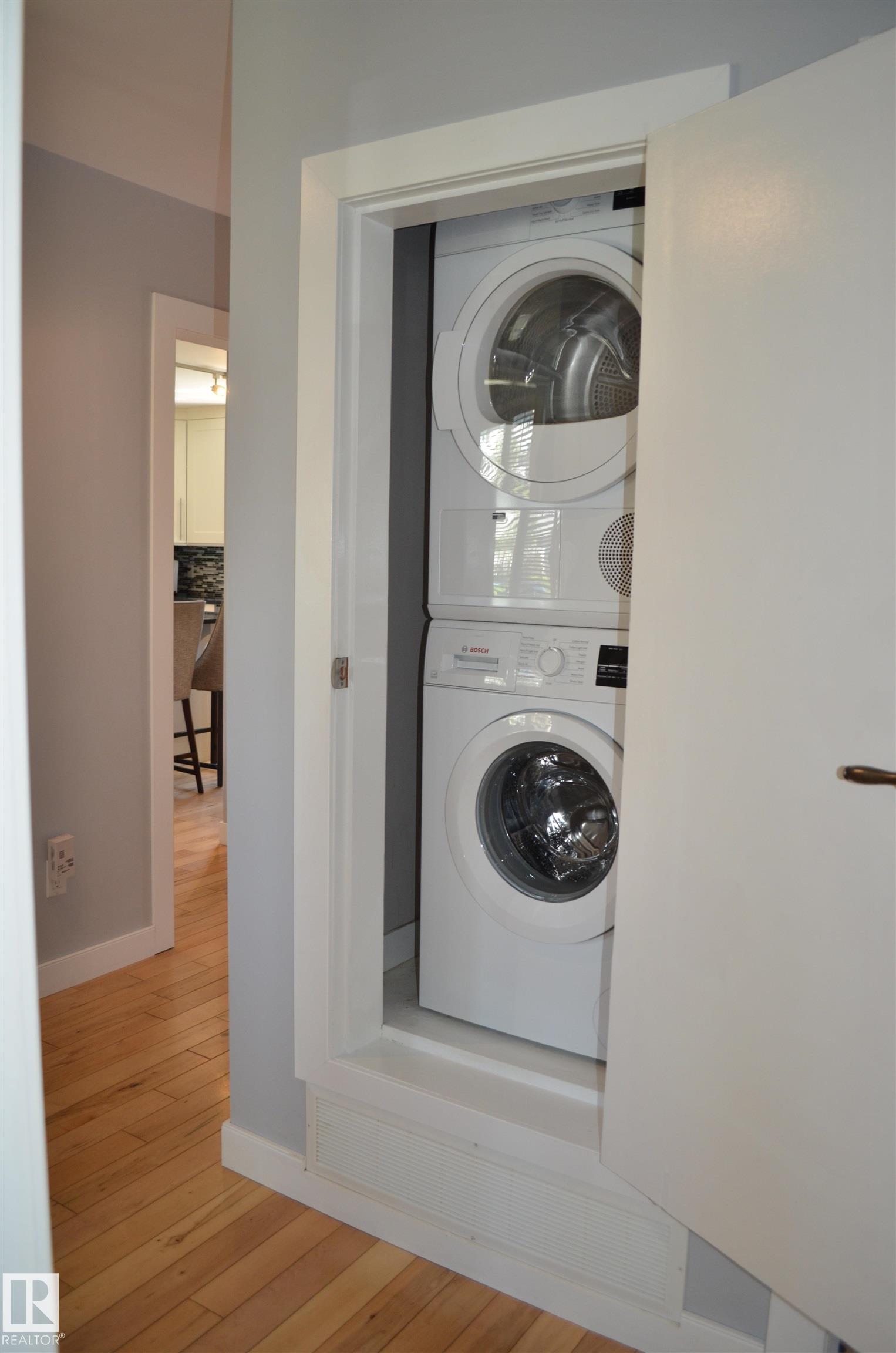 Photo 14 at 10527 81 Street NW, Forest Heights, Edmonton