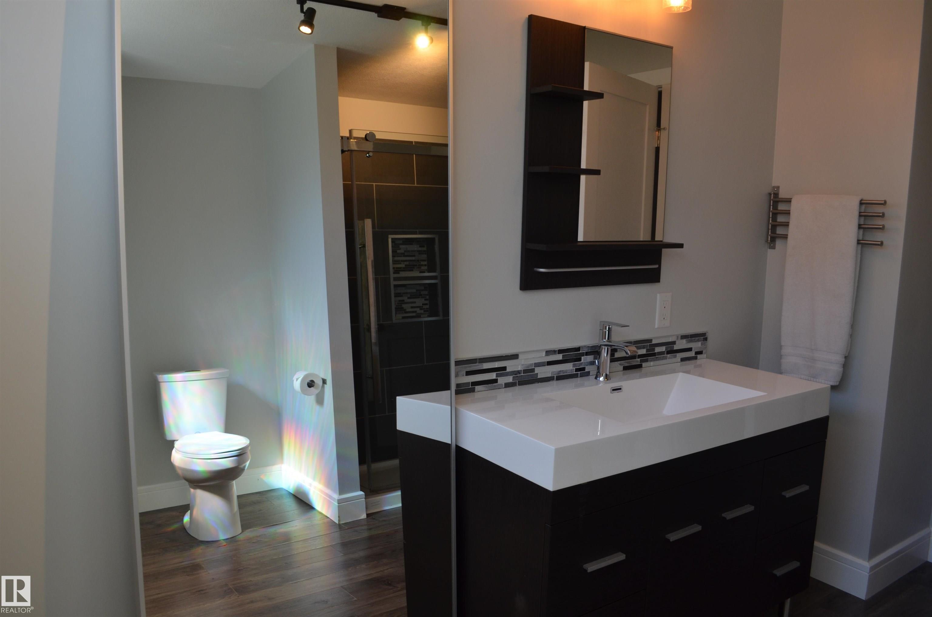 Photo 23 at 10527 81 Street NW, Forest Heights, Edmonton
