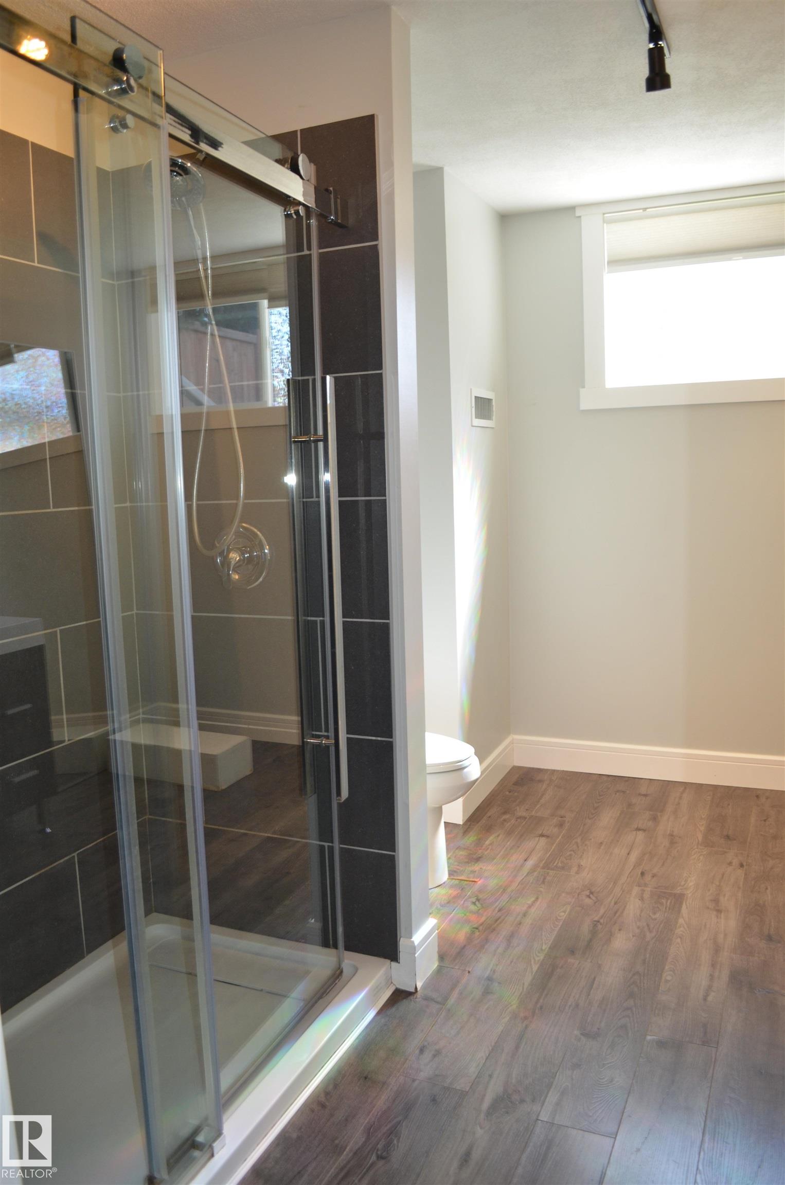 Photo 25 at 10527 81 Street NW, Forest Heights, Edmonton