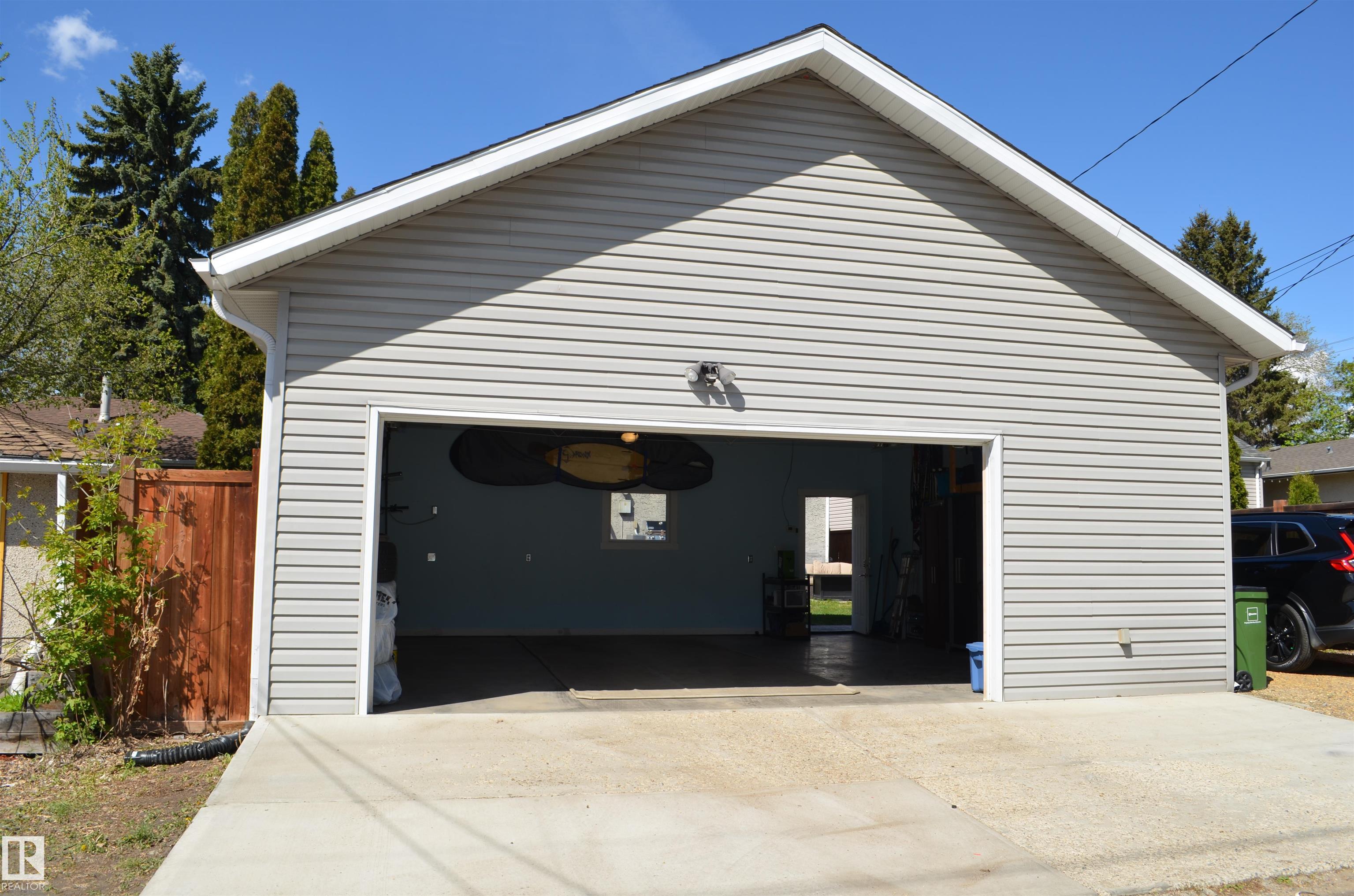 Photo 43 at 10527 81 Street NW, Forest Heights, Edmonton