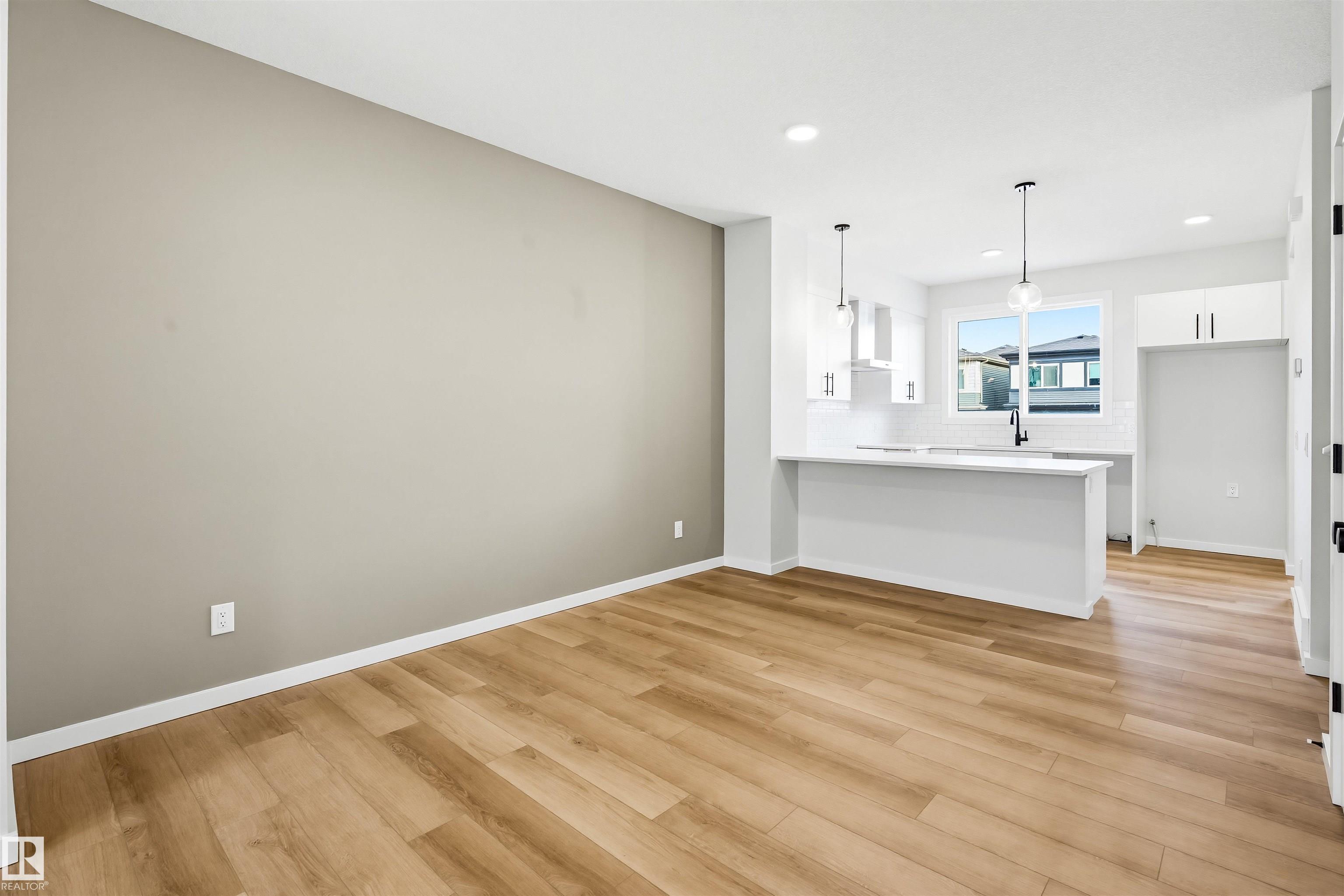 Photo 8 at 22429 83a Avenue NW, Rosenthal, Edmonton