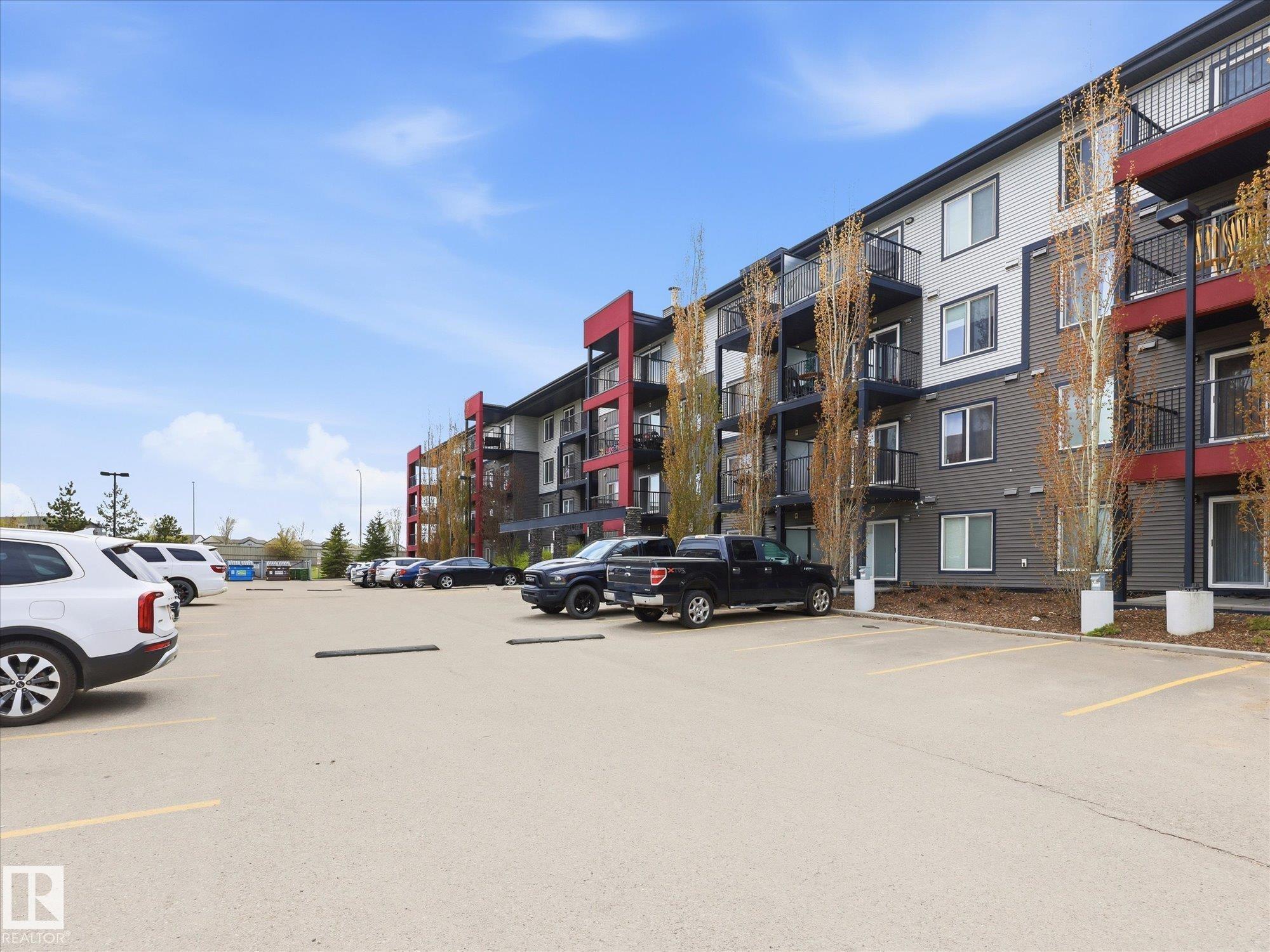 302 - 5521 7 Avenue SW, Charlesworth, Edmonton