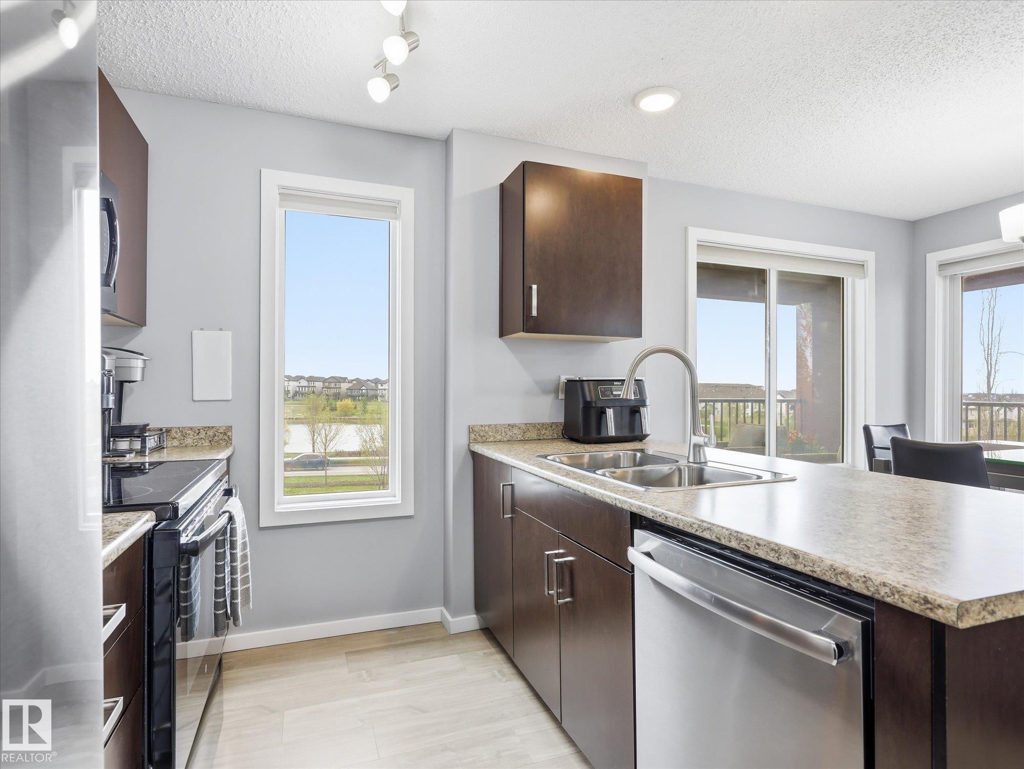 Photo 14 at 302 - 5521 7 Avenue SW, Charlesworth, Edmonton