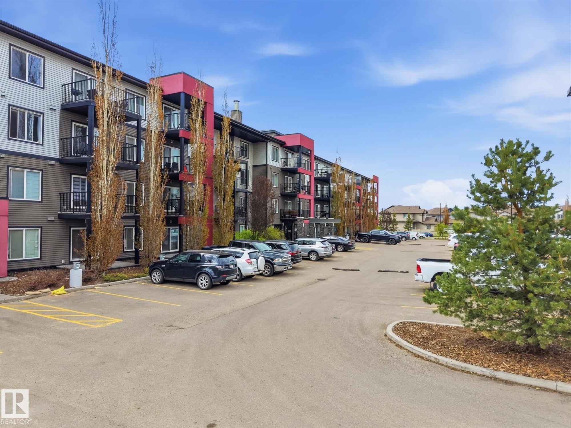 302 - 5521 7 Avenue SW, Charlesworth, Edmonton