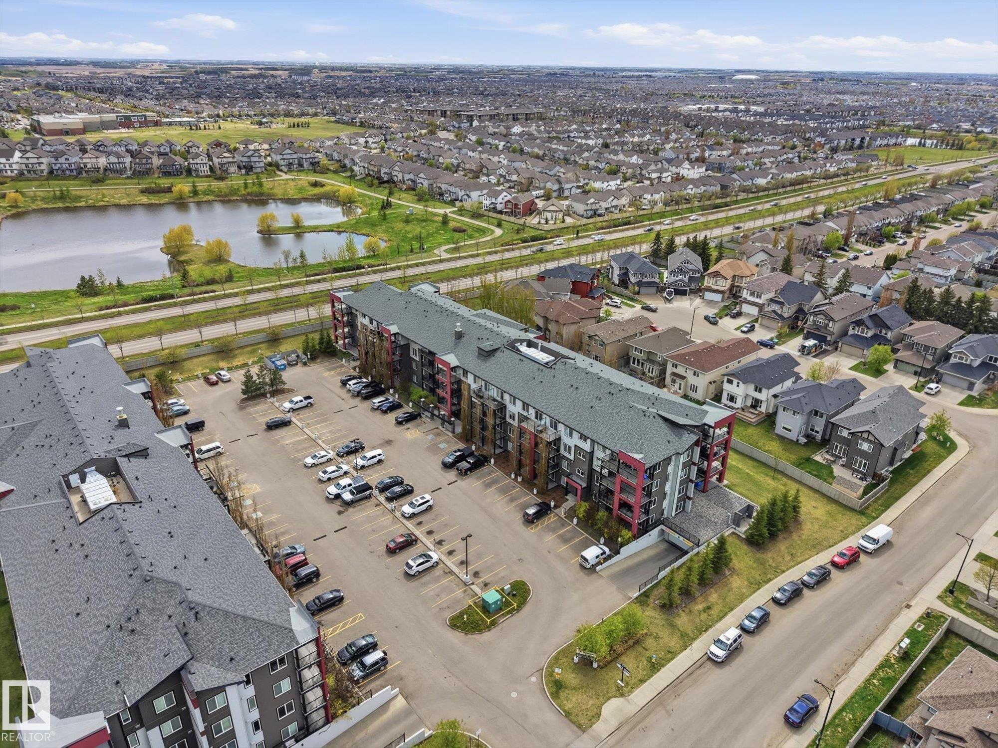 302 - 5521 7 Avenue SW, Charlesworth, Edmonton