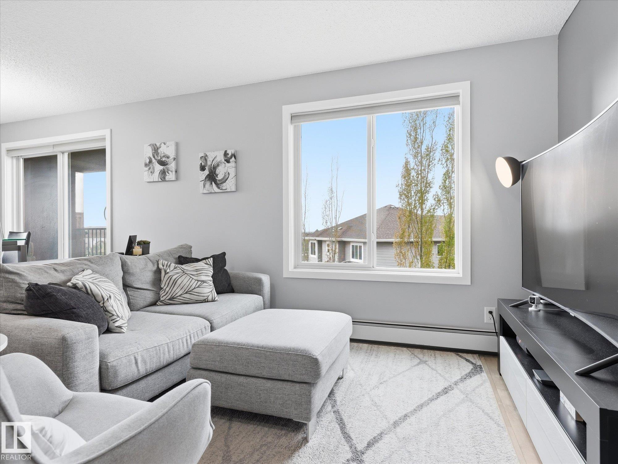 Photo 8 at 302 - 5521 7 Avenue SW, Charlesworth, Edmonton