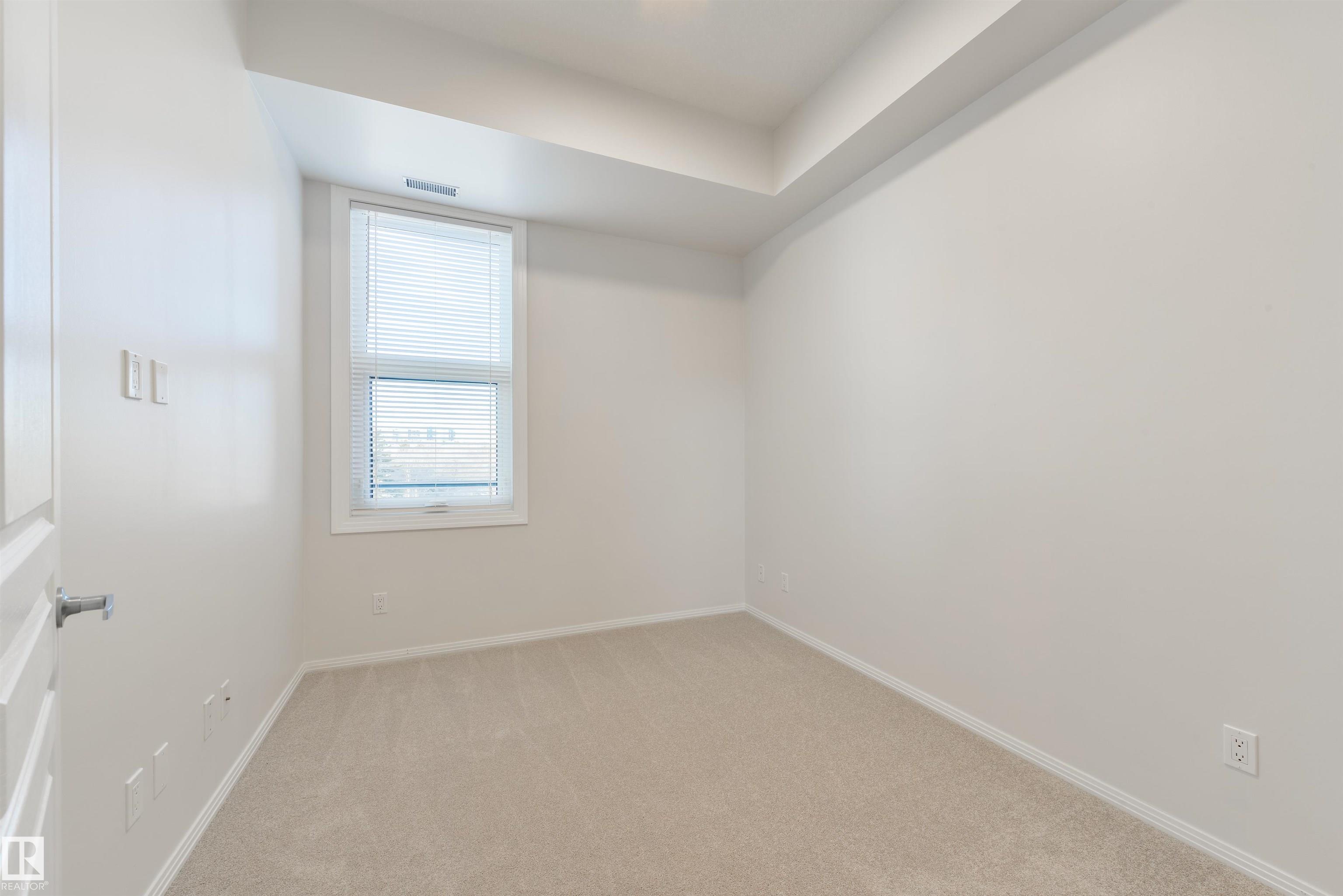 https://zimg.paragon.ice.com/ParagonImages/Property/PM/RAE/225402138/12/0/0/81d733f8bf895b96fa0be4547328e887/1/29a0ae602e58c739200659390819cf8f/225402138-d910f7c2-97e4-4f3e-b700-2e2961bb5f85.JPG