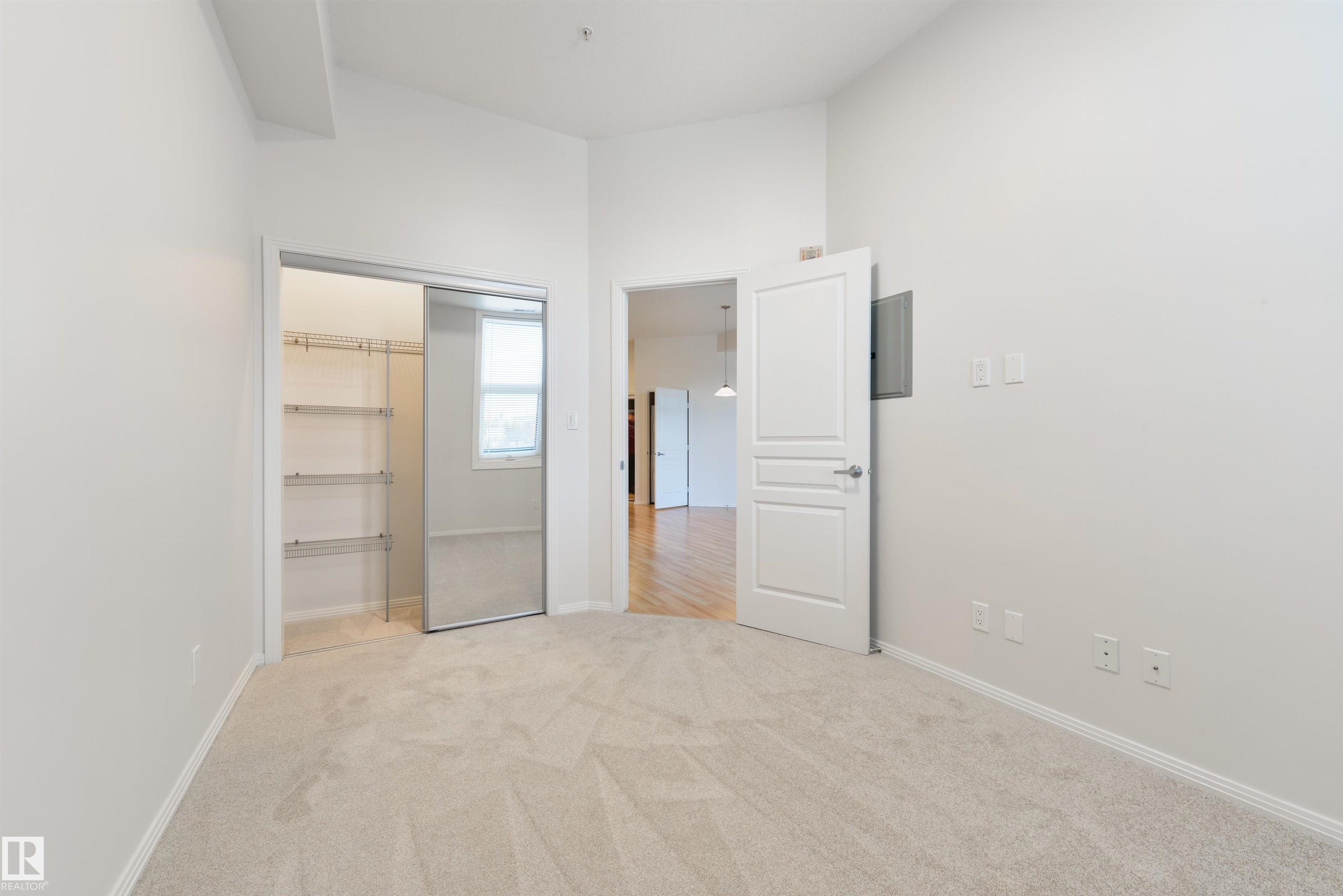 https://zimg.paragon.ice.com/ParagonImages/Property/PM/RAE/225402138/14/0/0/b76cd794f8796ce7e18207bb9cbe0a08/1/29a0ae602e58c739200659390819cf8f/225402138-450d8cbb-e691-4185-8224-68299e92068e.JPG