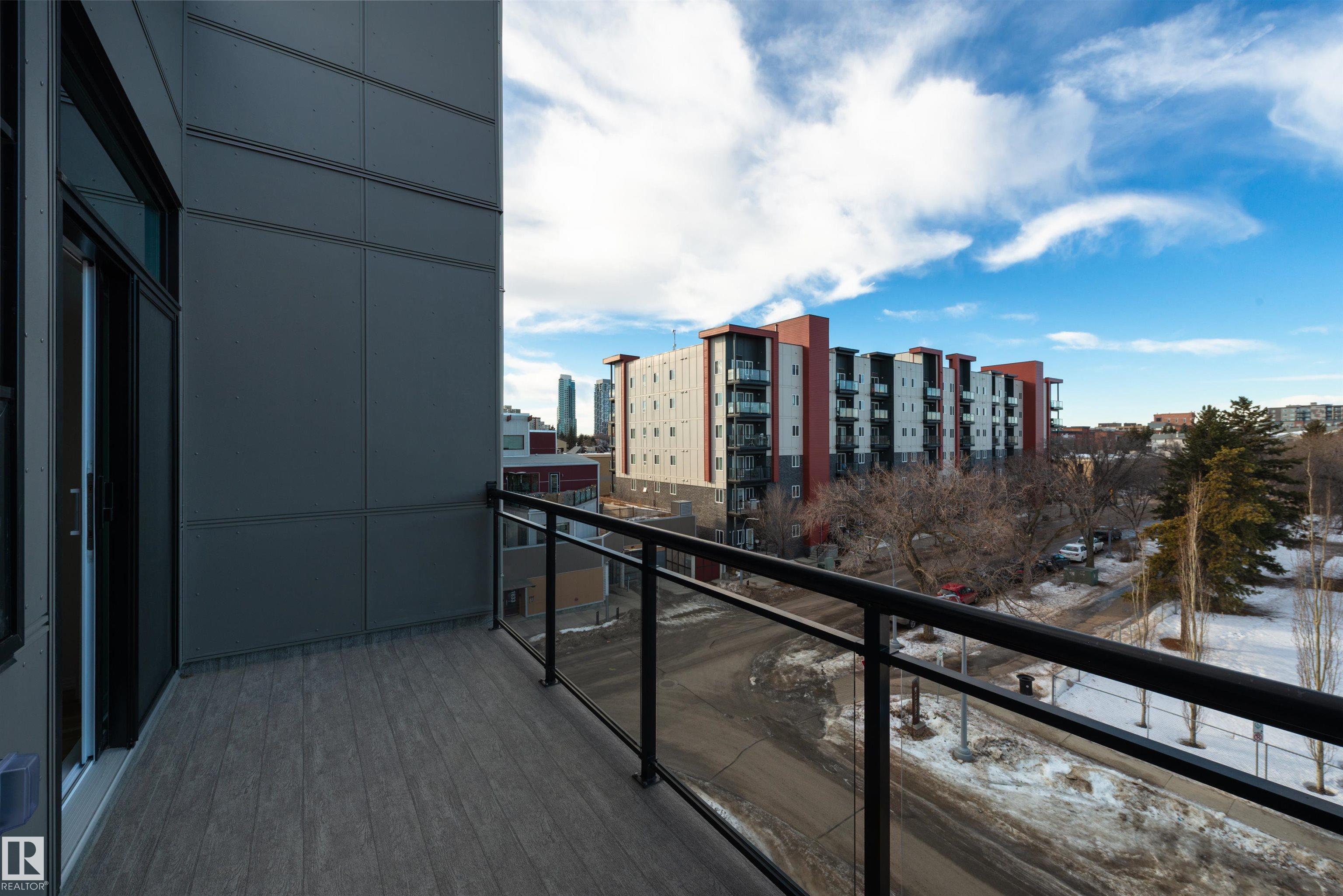 https://zimg.paragon.ice.com/ParagonImages/Property/PM/RAE/225402138/21/0/0/eb1fb247055f021ddc9598a7a853fc3b/1/29a0ae602e58c739200659390819cf8f/225402138-719d0b98-ebd4-4ed1-871a-61754495e863.JPG