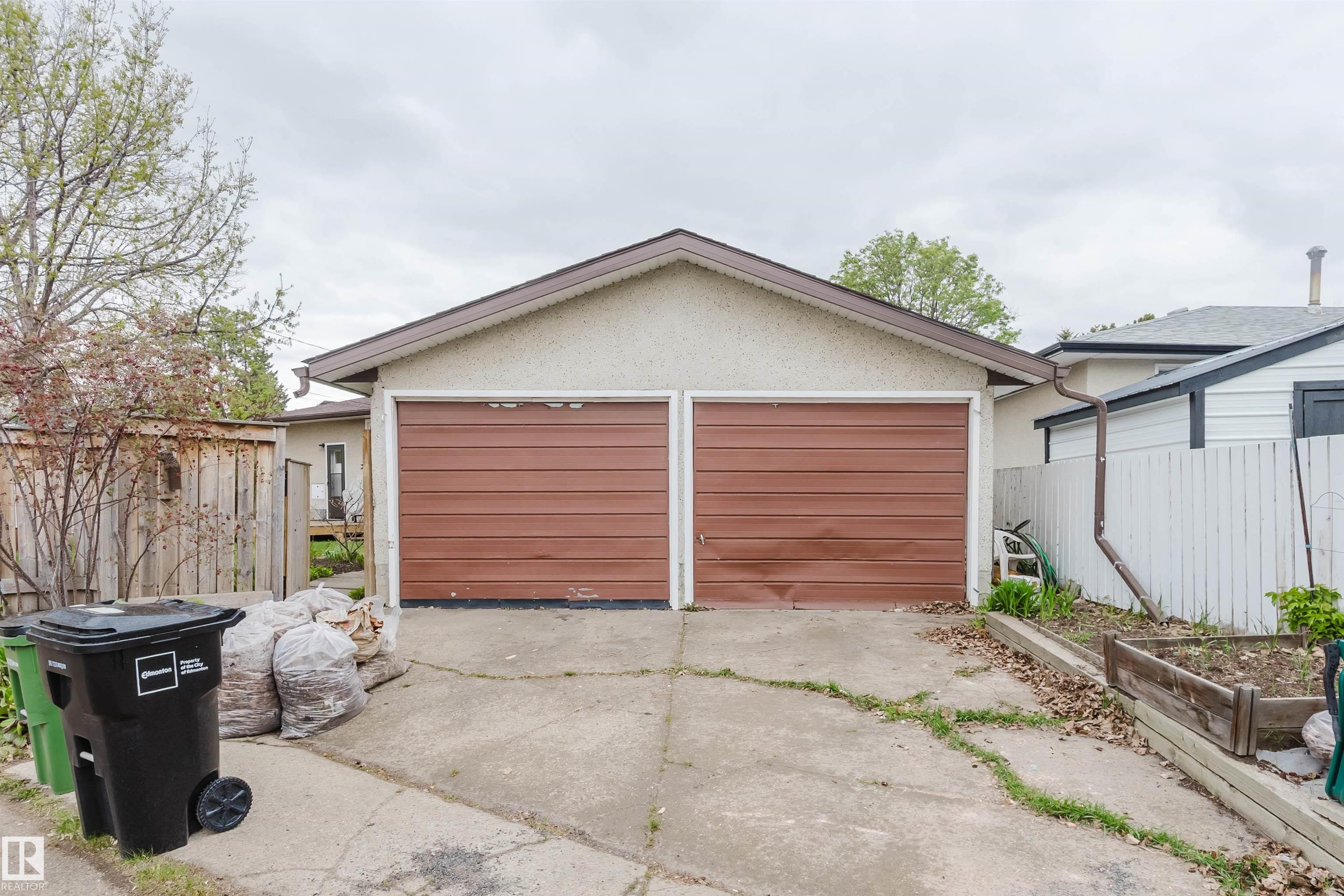 https://zimg.paragon.ice.com/ParagonImages/Property/PM/RAE/225402140/44/0/0/5e5738cda03c92965f180782f40d83c6/1/17af8b9cff66eba20c7c7cb496379153/225402140-e6d5f46f-550e-4a87-8c85-d61d7c8b3816.JPG