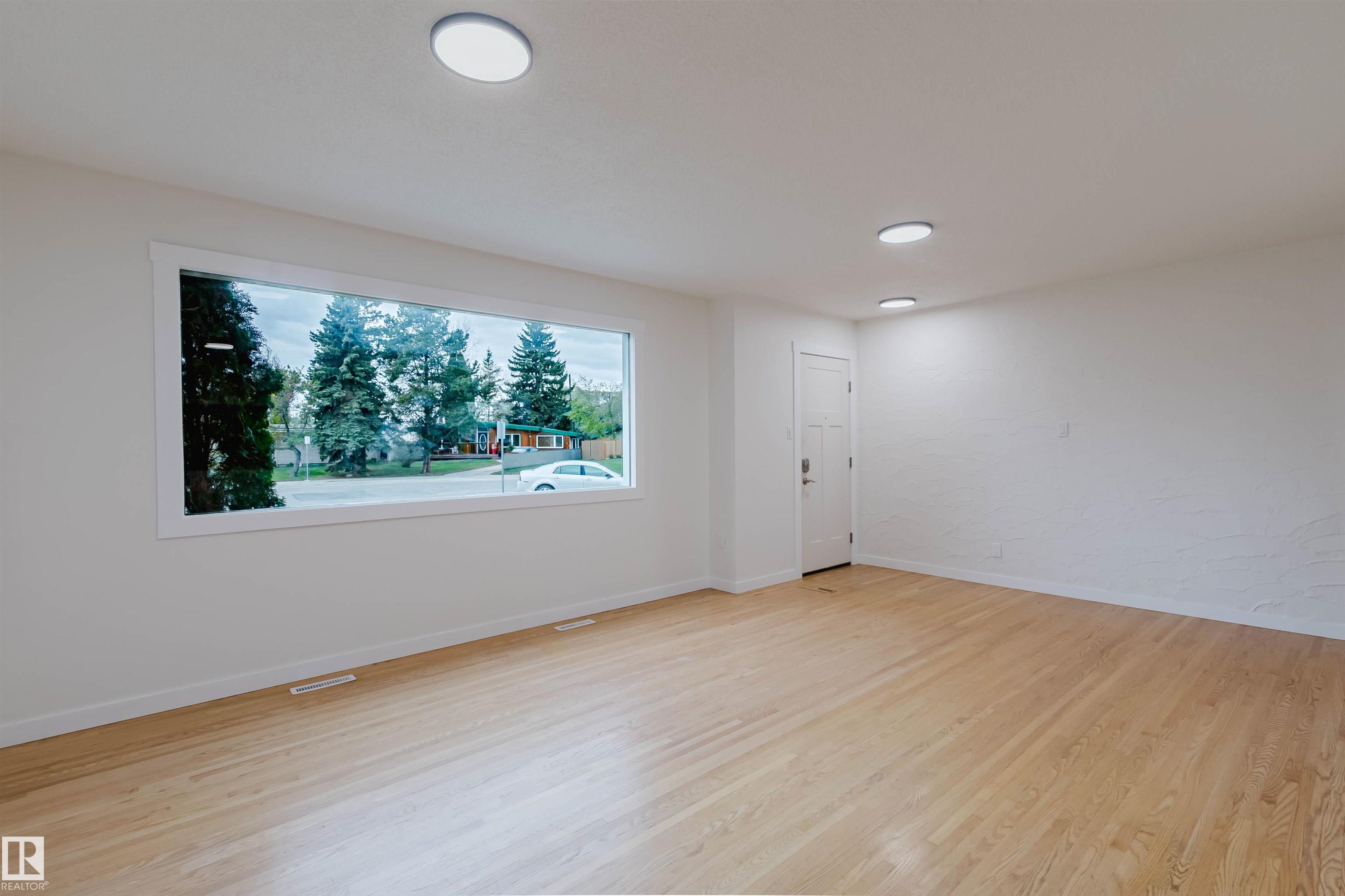 https://zimg.paragon.ice.com/ParagonImages/Property/PM/RAE/225402140/6/0/0/fc3720196b48fd54e1556fb923b3892b/1/17af8b9cff66eba20c7c7cb496379153/225402140-b1ba2883-c7e0-4b0c-9189-9d61d031efbc.JPG